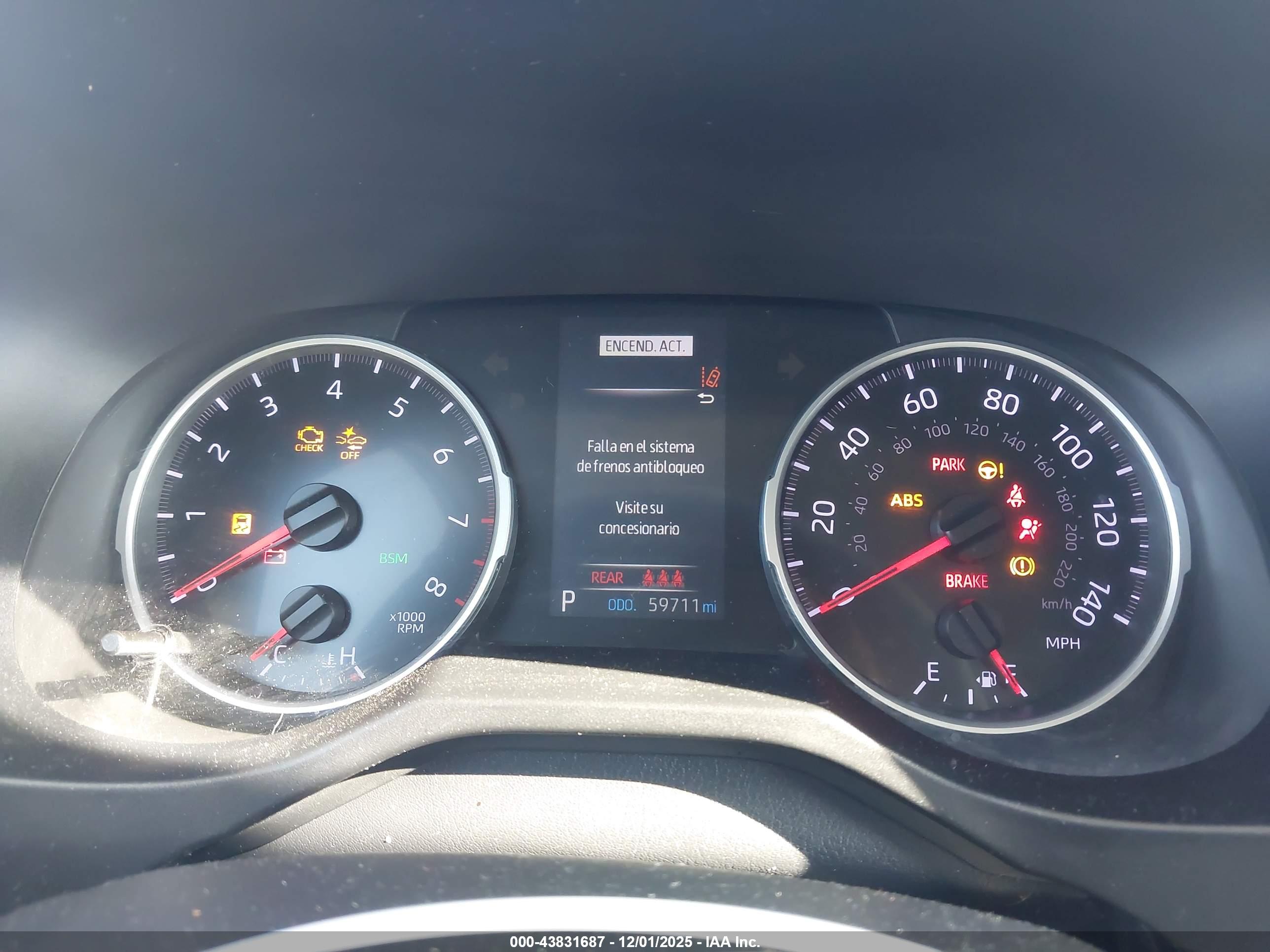 TOYOTA RAV4 image 7