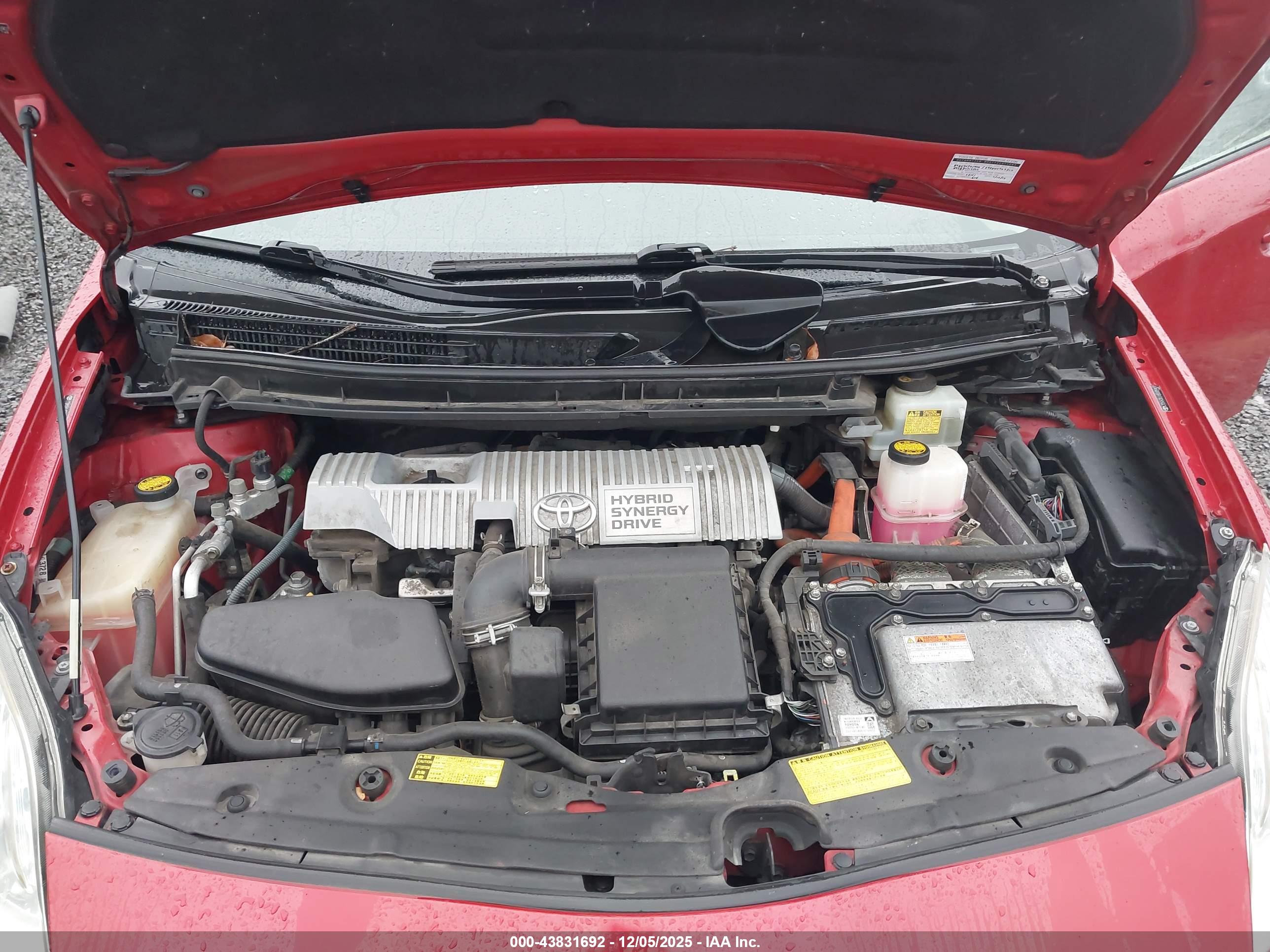 TOYOTA PRIUS image 10