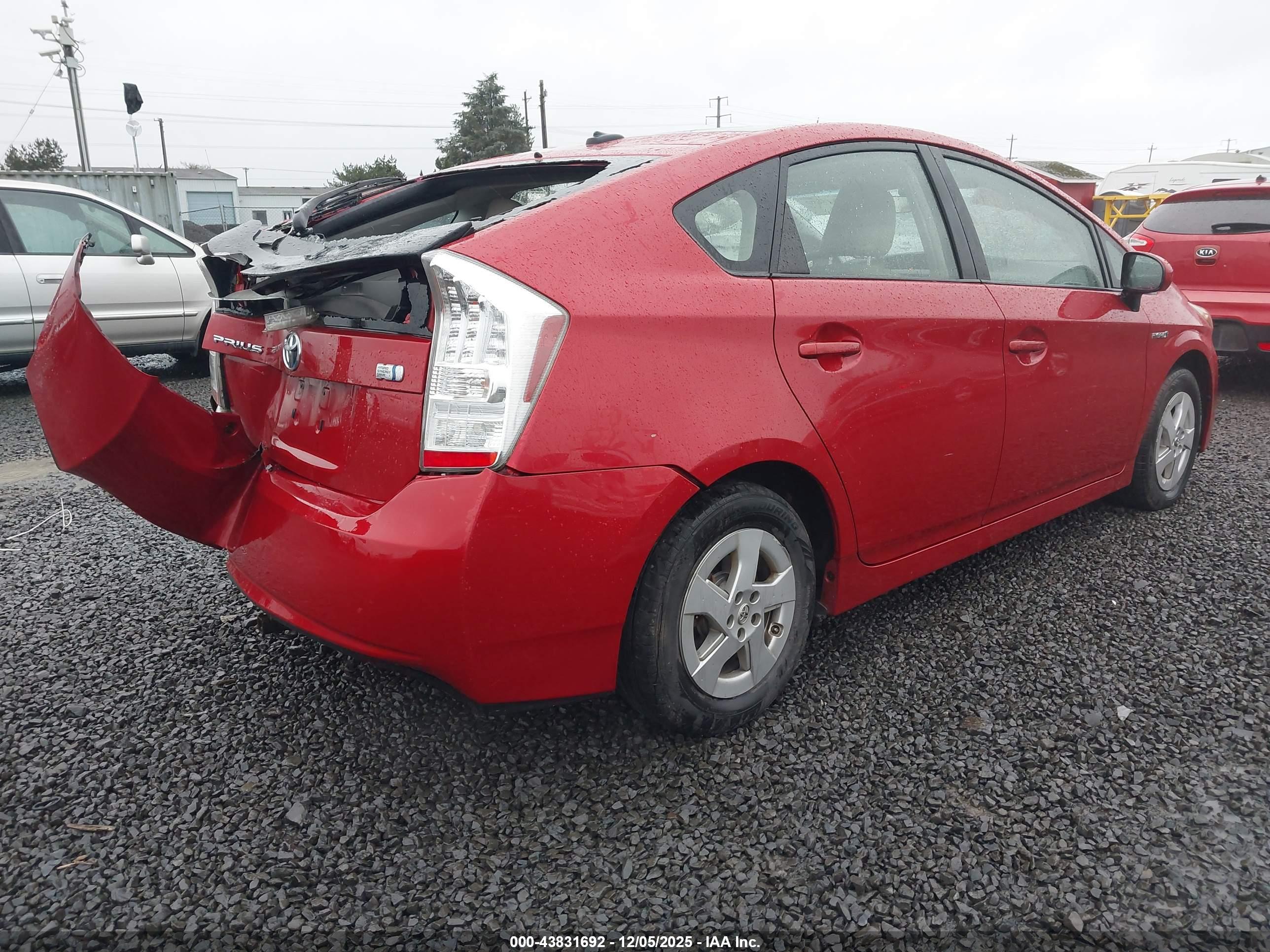 TOYOTA PRIUS image 4
