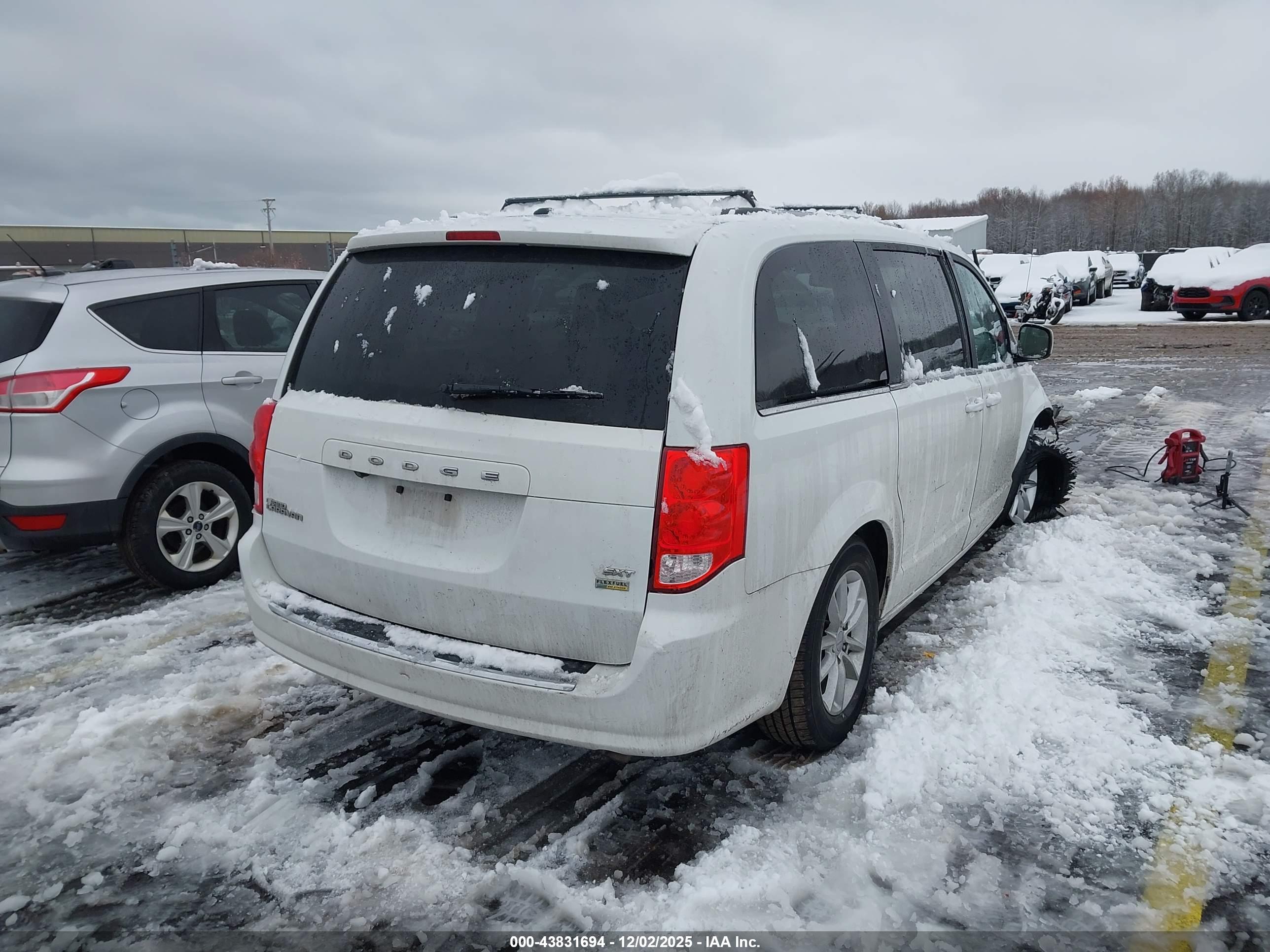 DODGE GRAND image 4