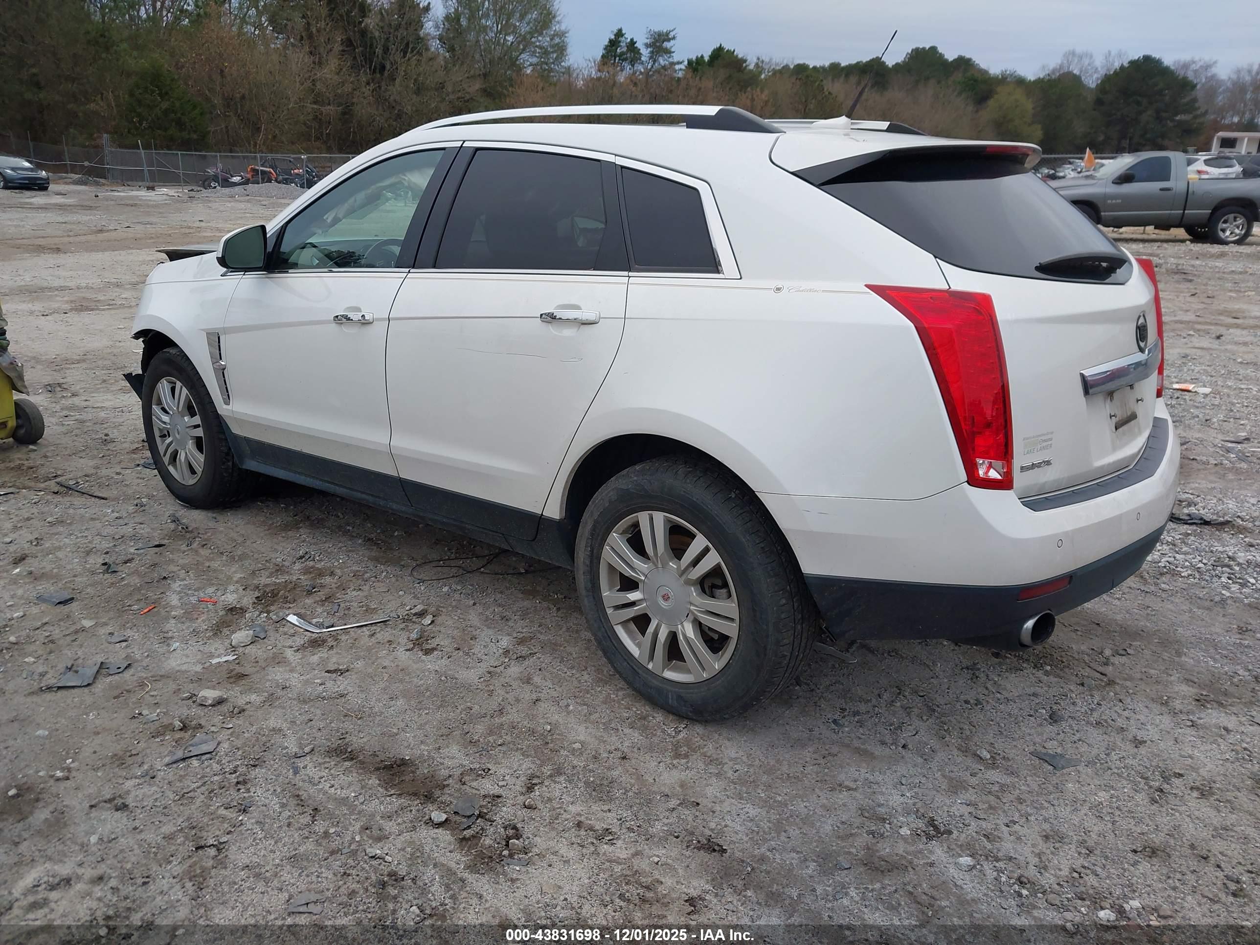 CADILLAC SRX image 3