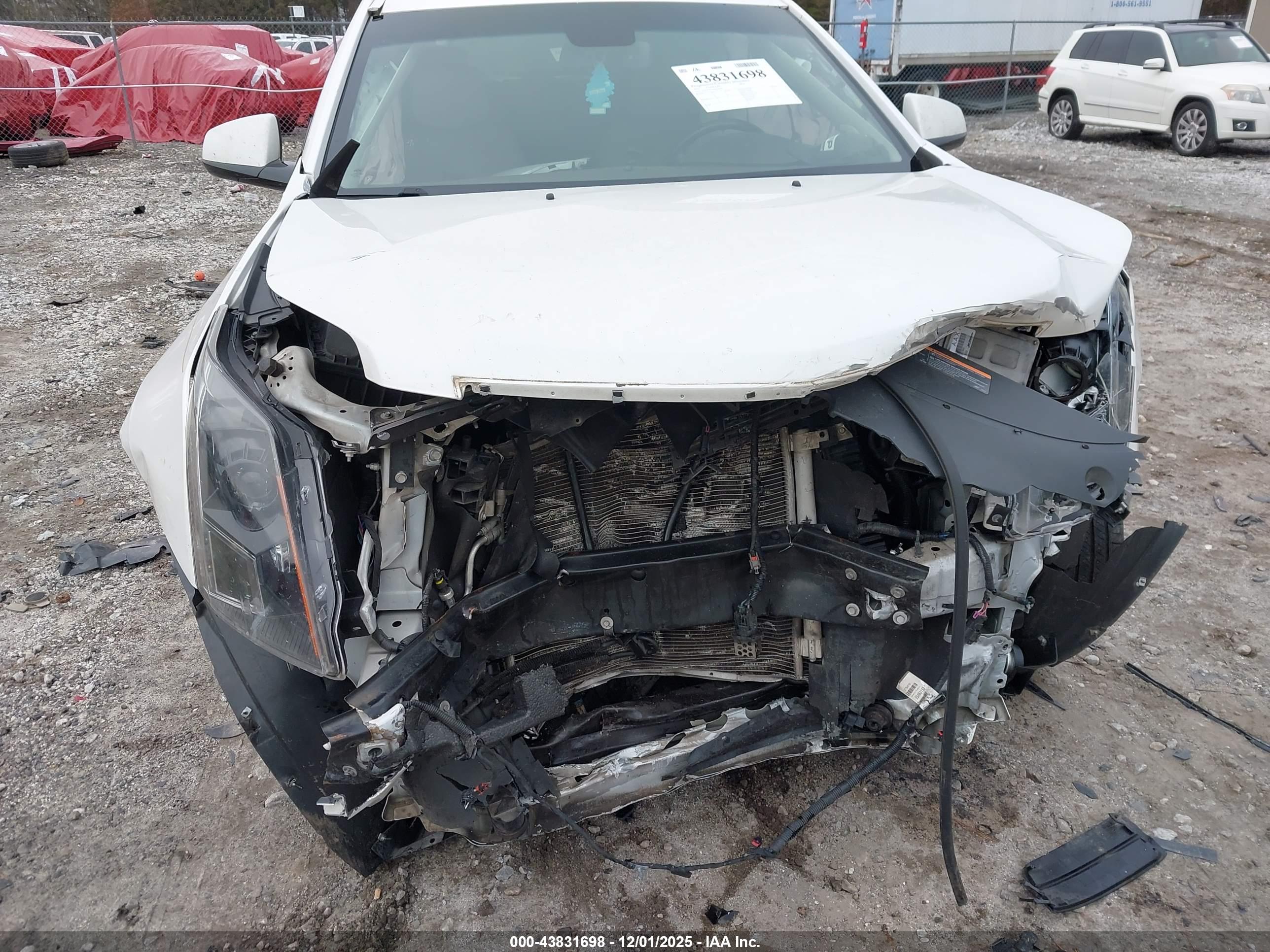 CADILLAC SRX image 6