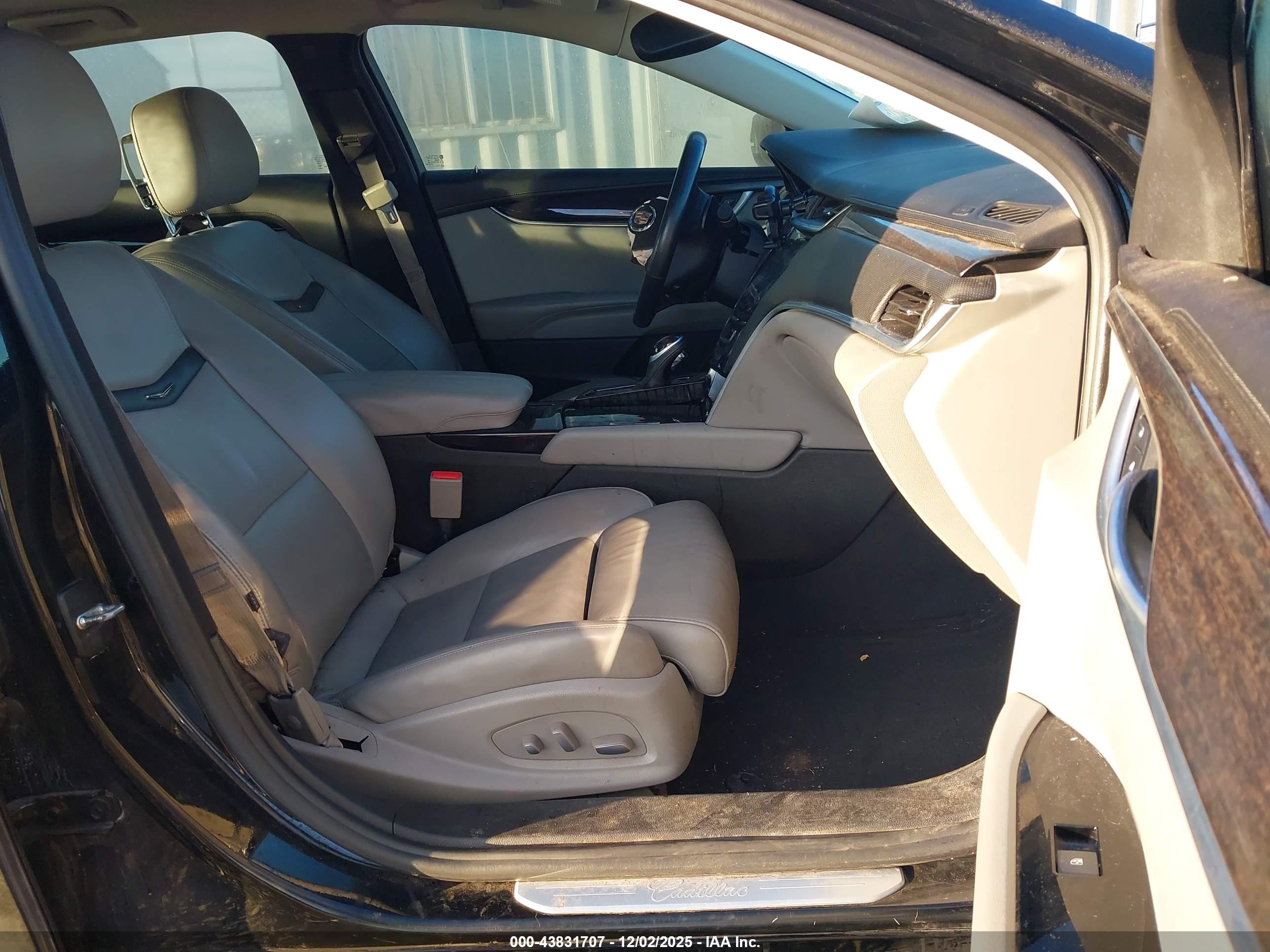 CADILLAC XTS image 5