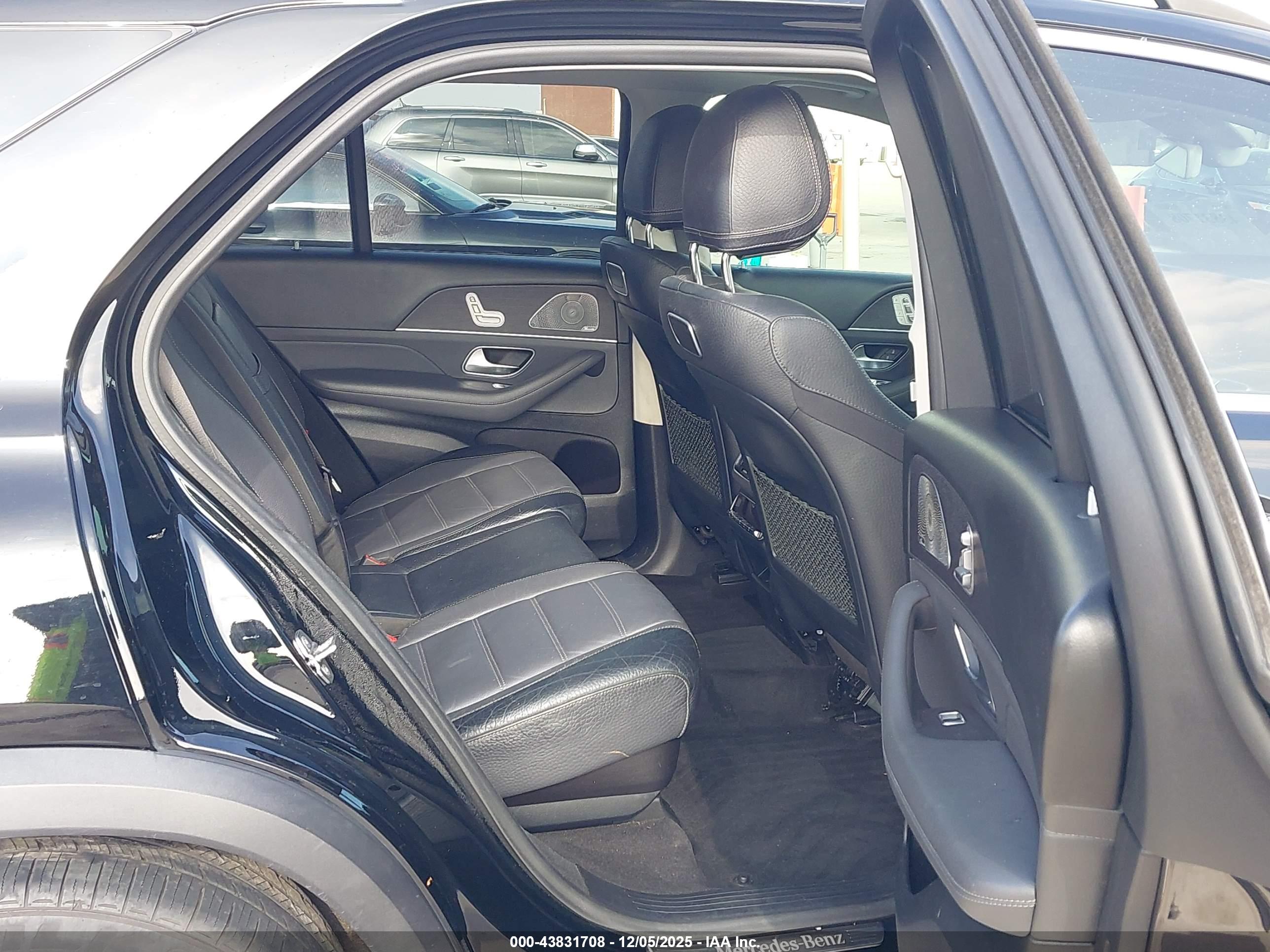 MERCEDES-BENZ GLE image 8