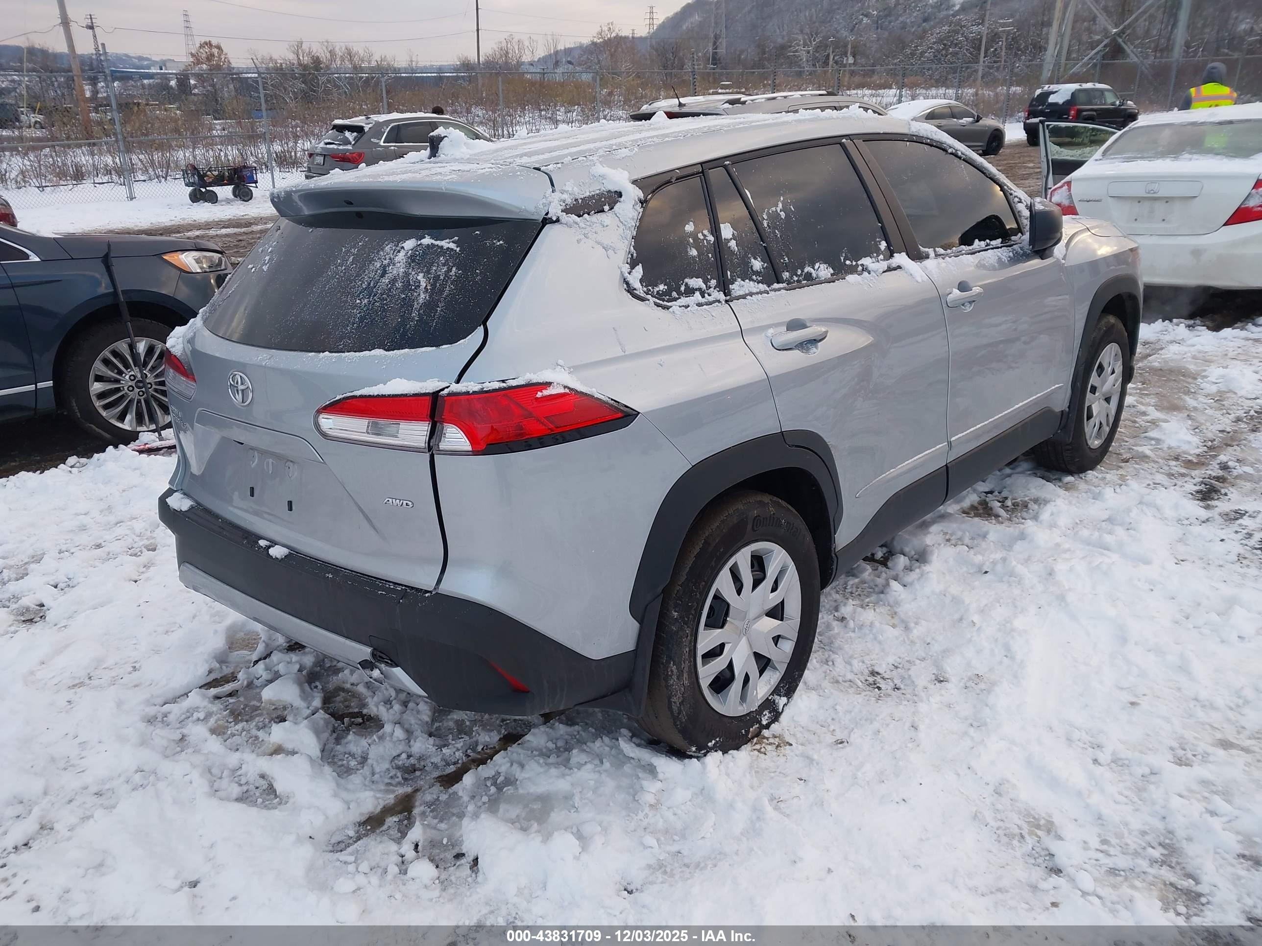TOYOTA COROLLA image 4