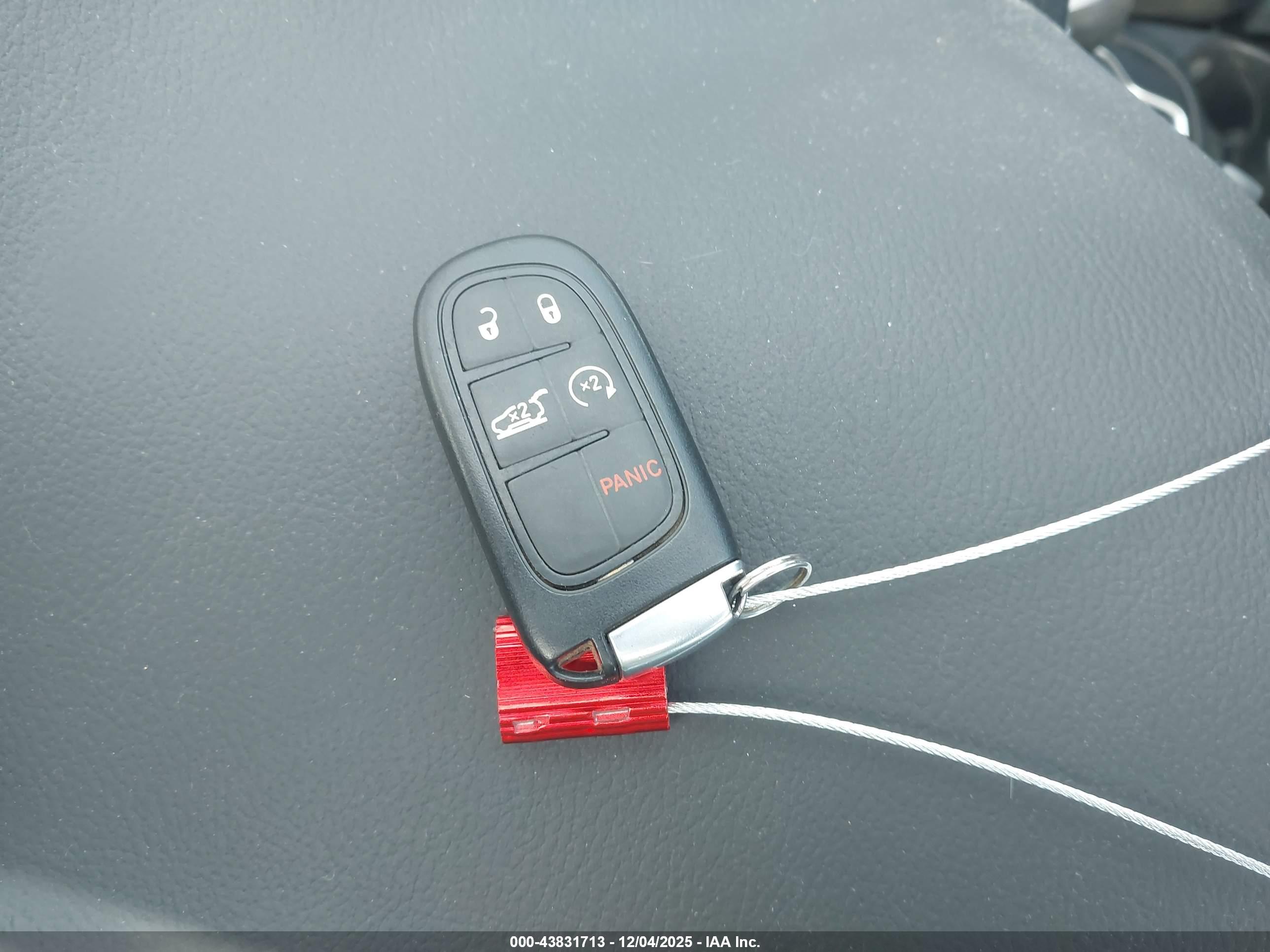 JEEP CHEROKEE image 11