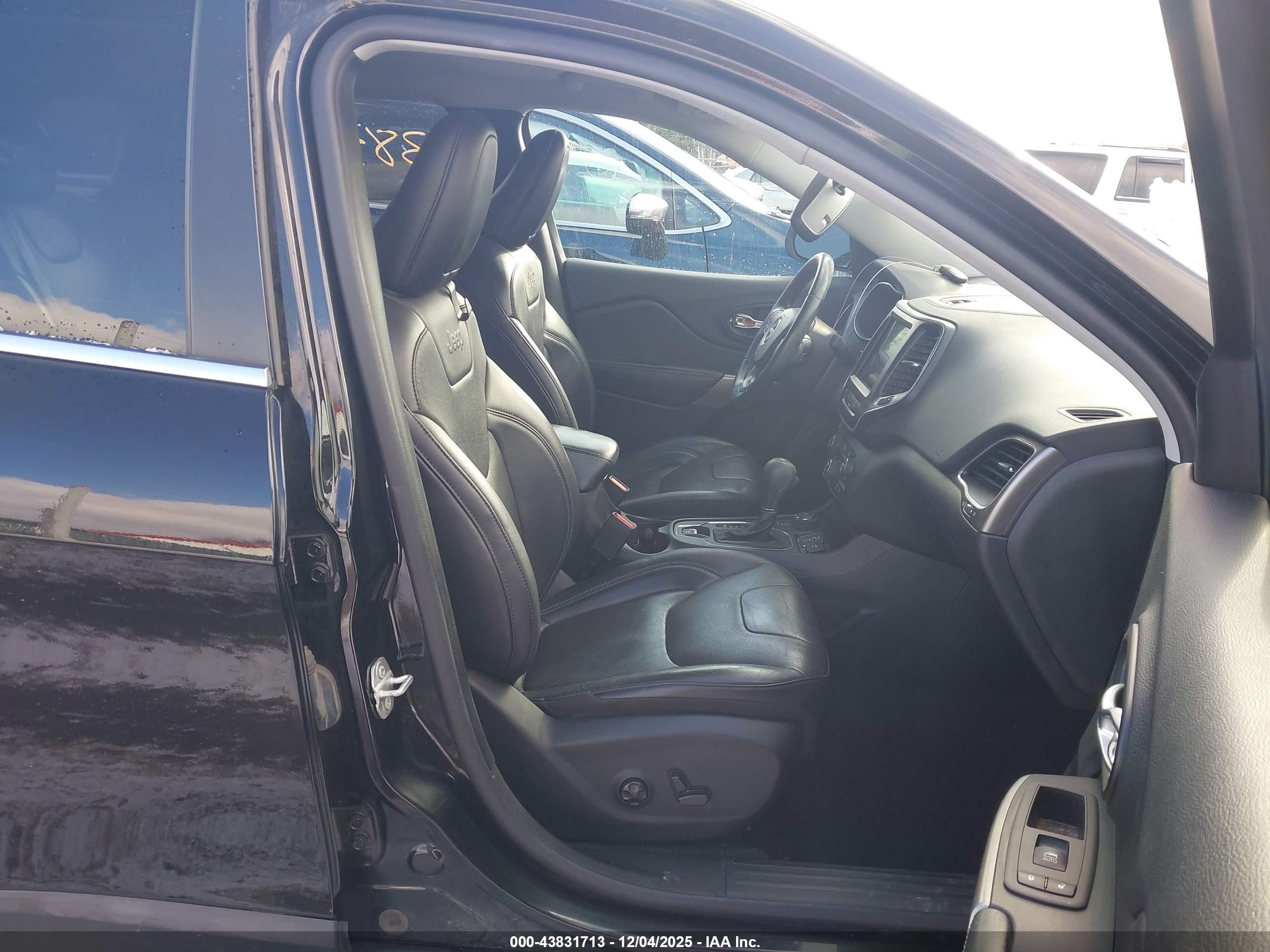 JEEP CHEROKEE image 5