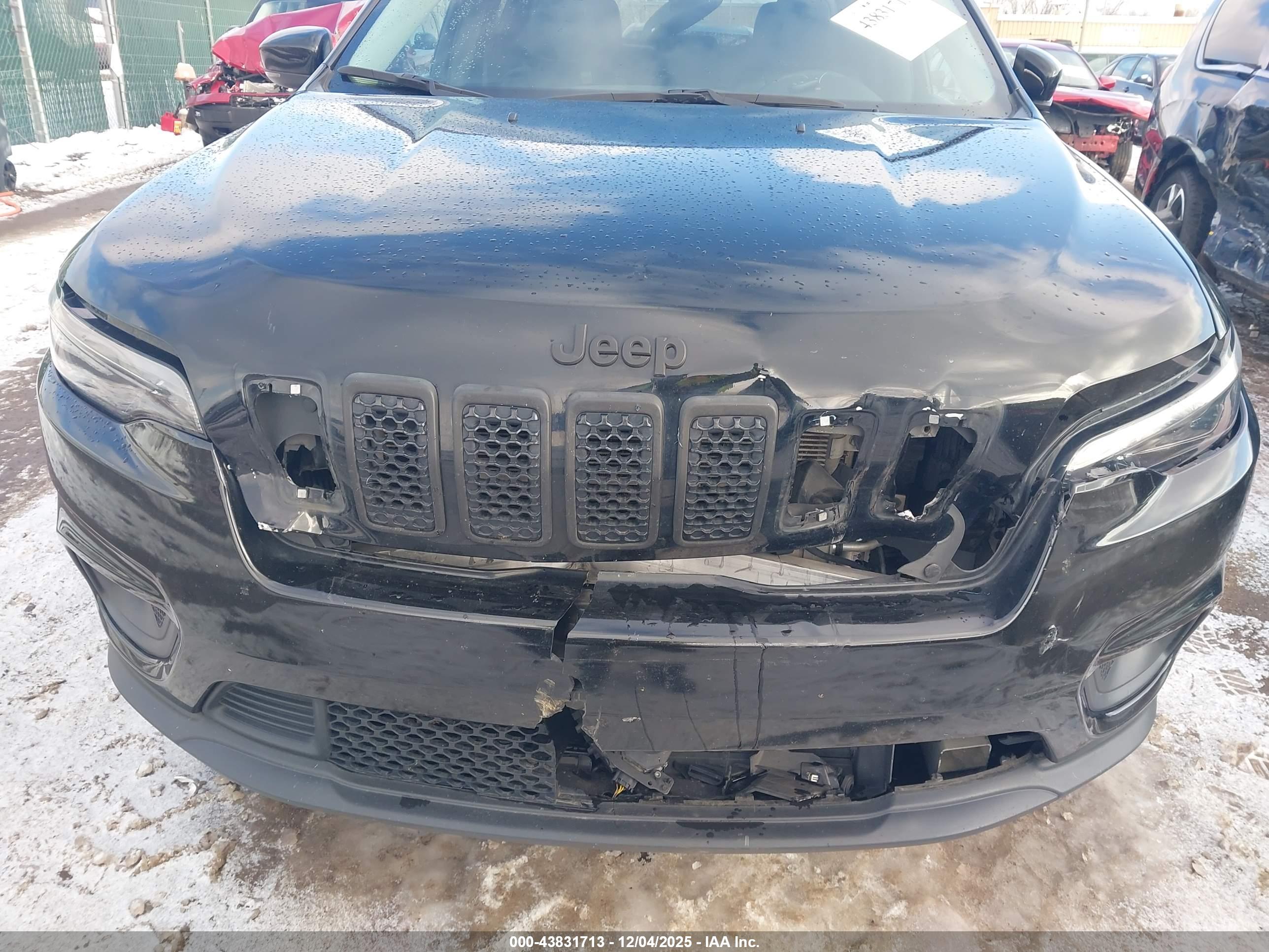 JEEP CHEROKEE image 6