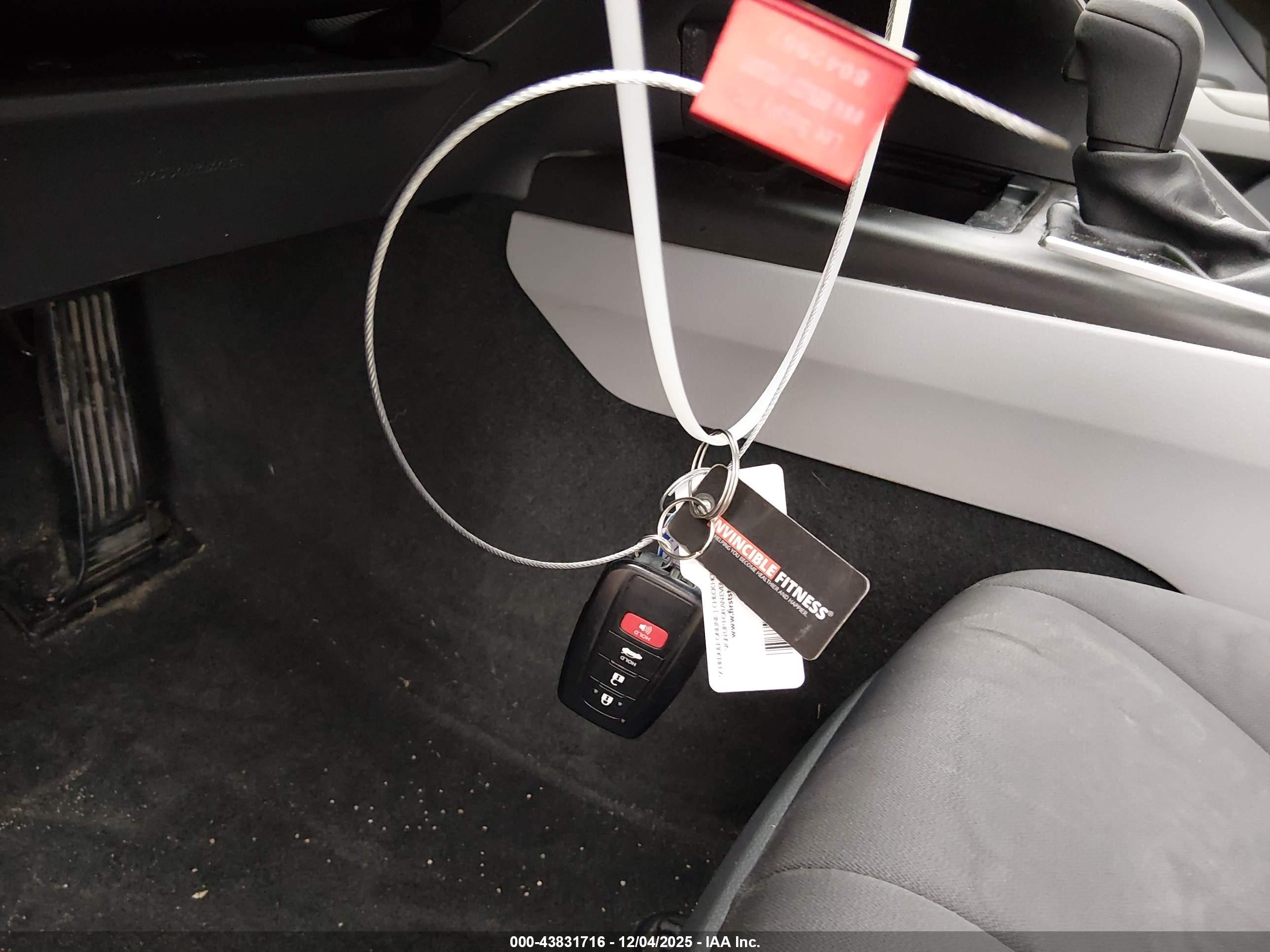 TOYOTA CAMRY image 11