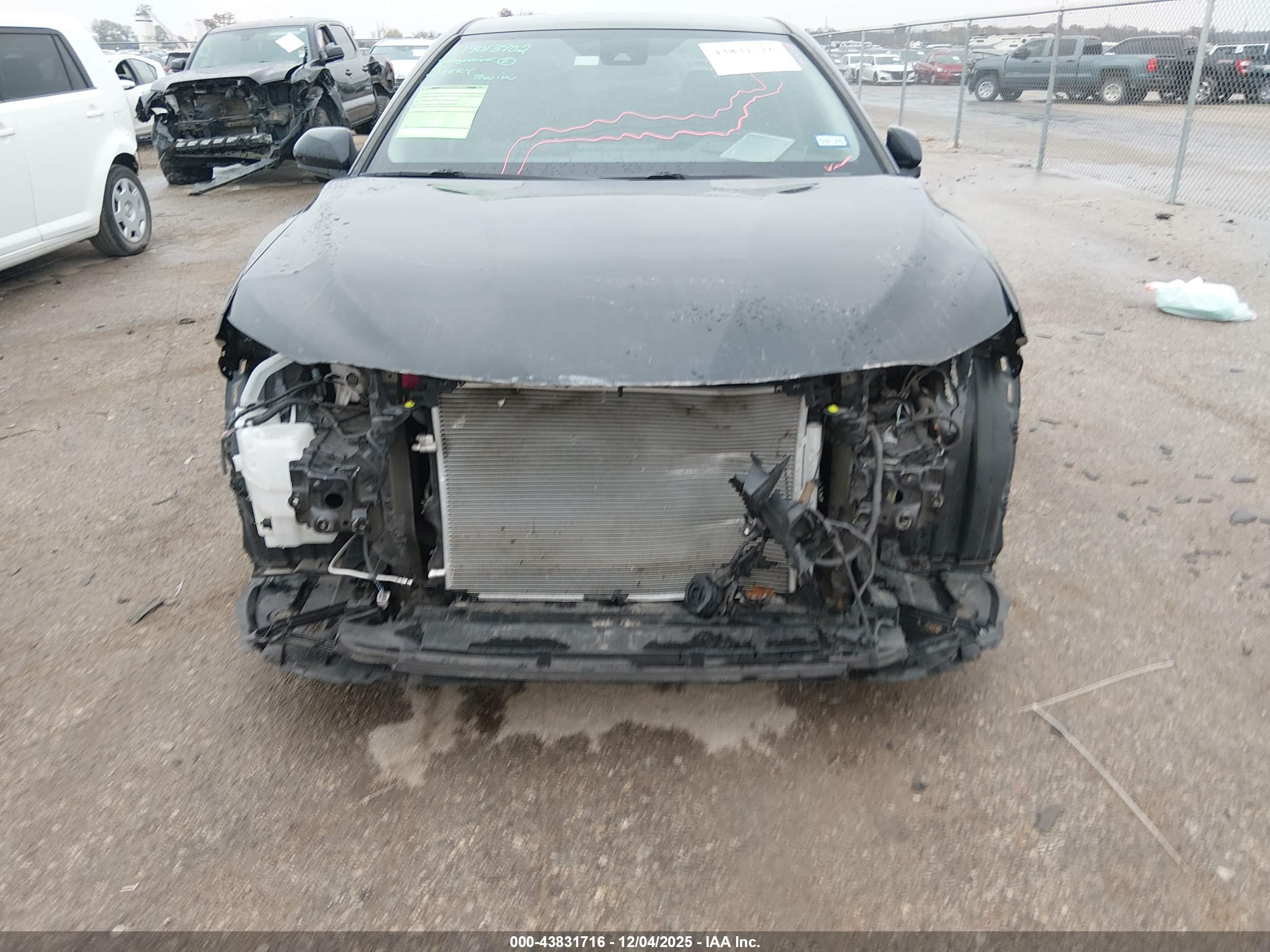 TOYOTA CAMRY image 6
