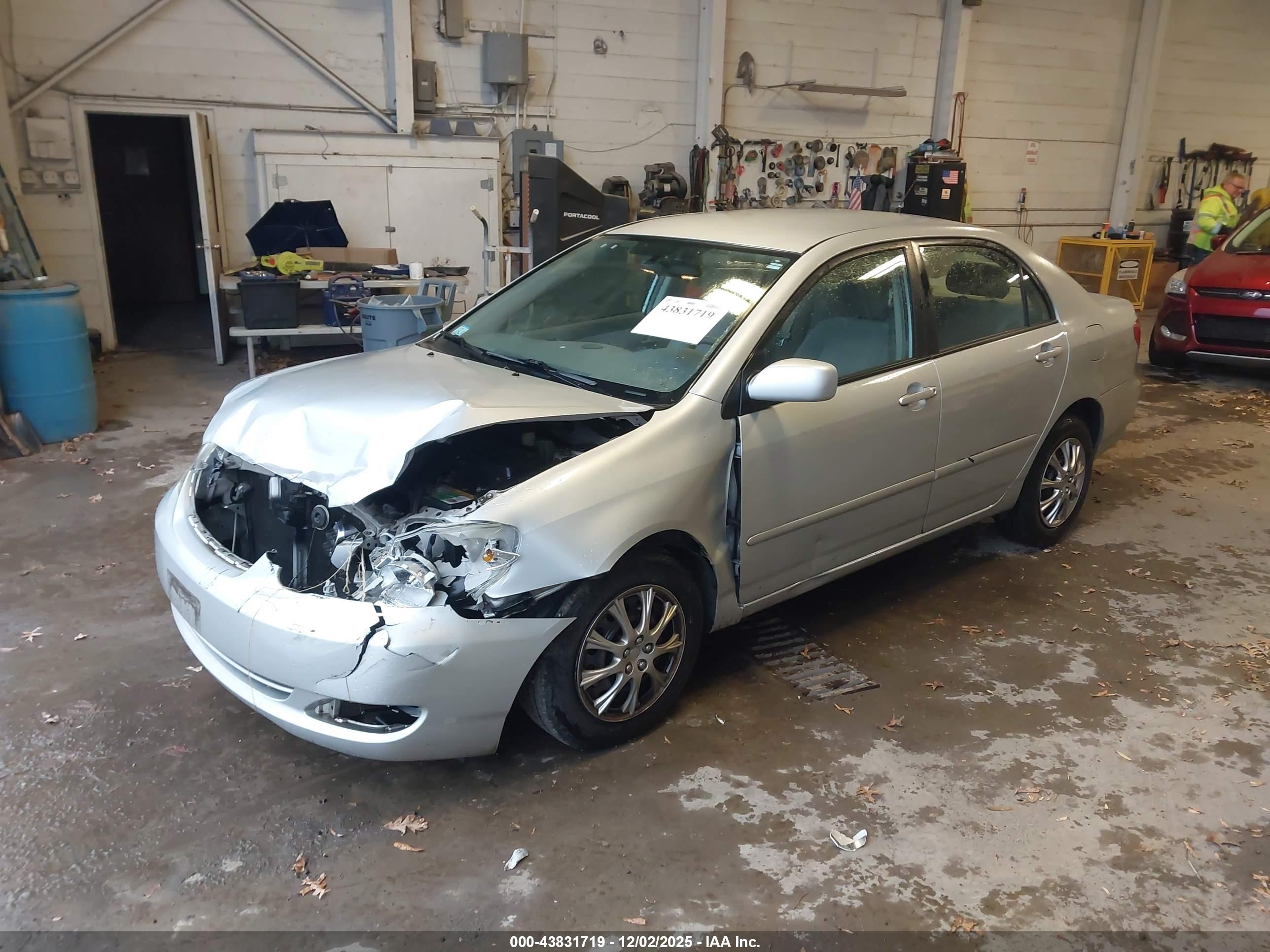 TOYOTA COROLLA image 2