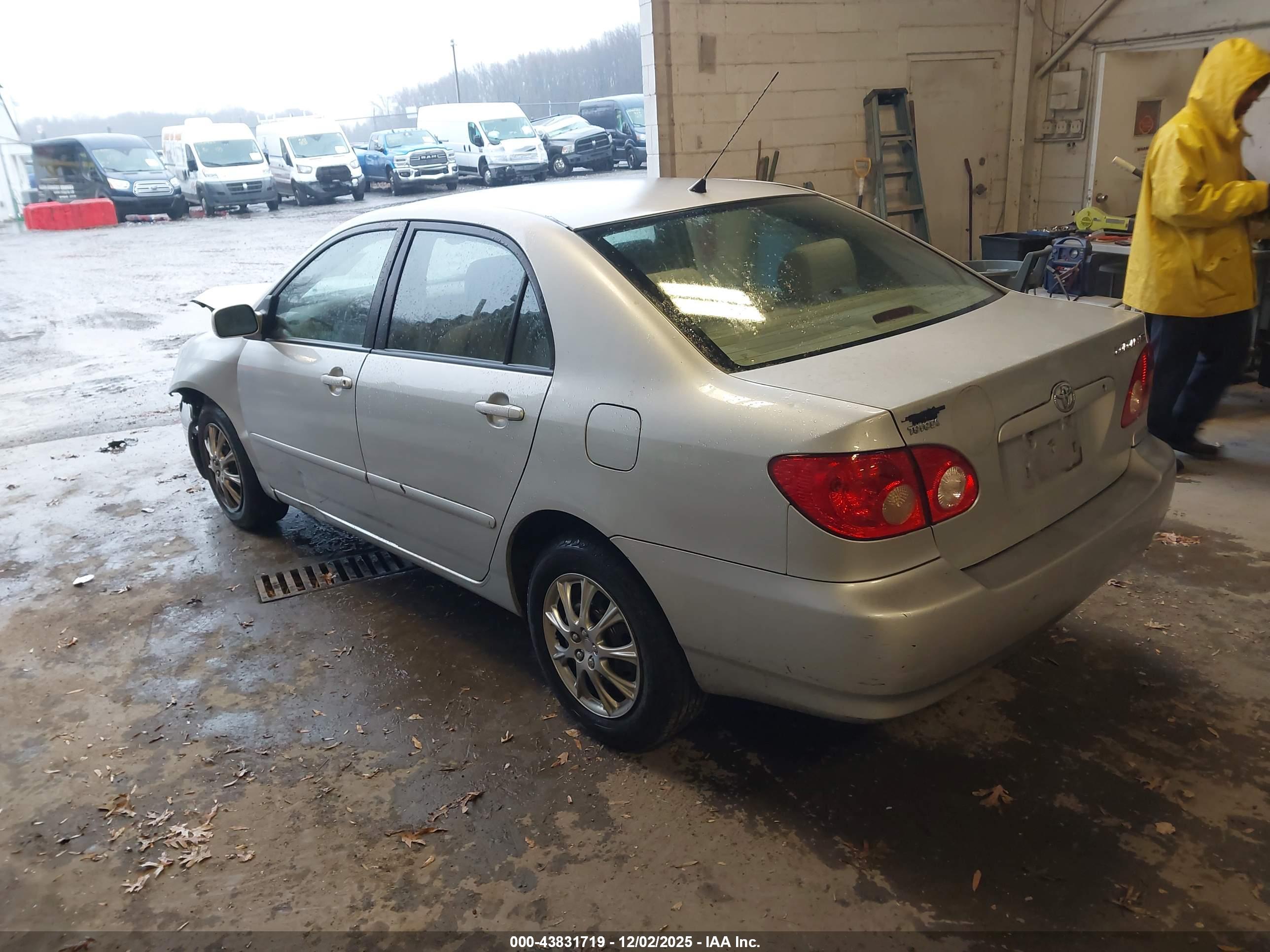 TOYOTA COROLLA image 3