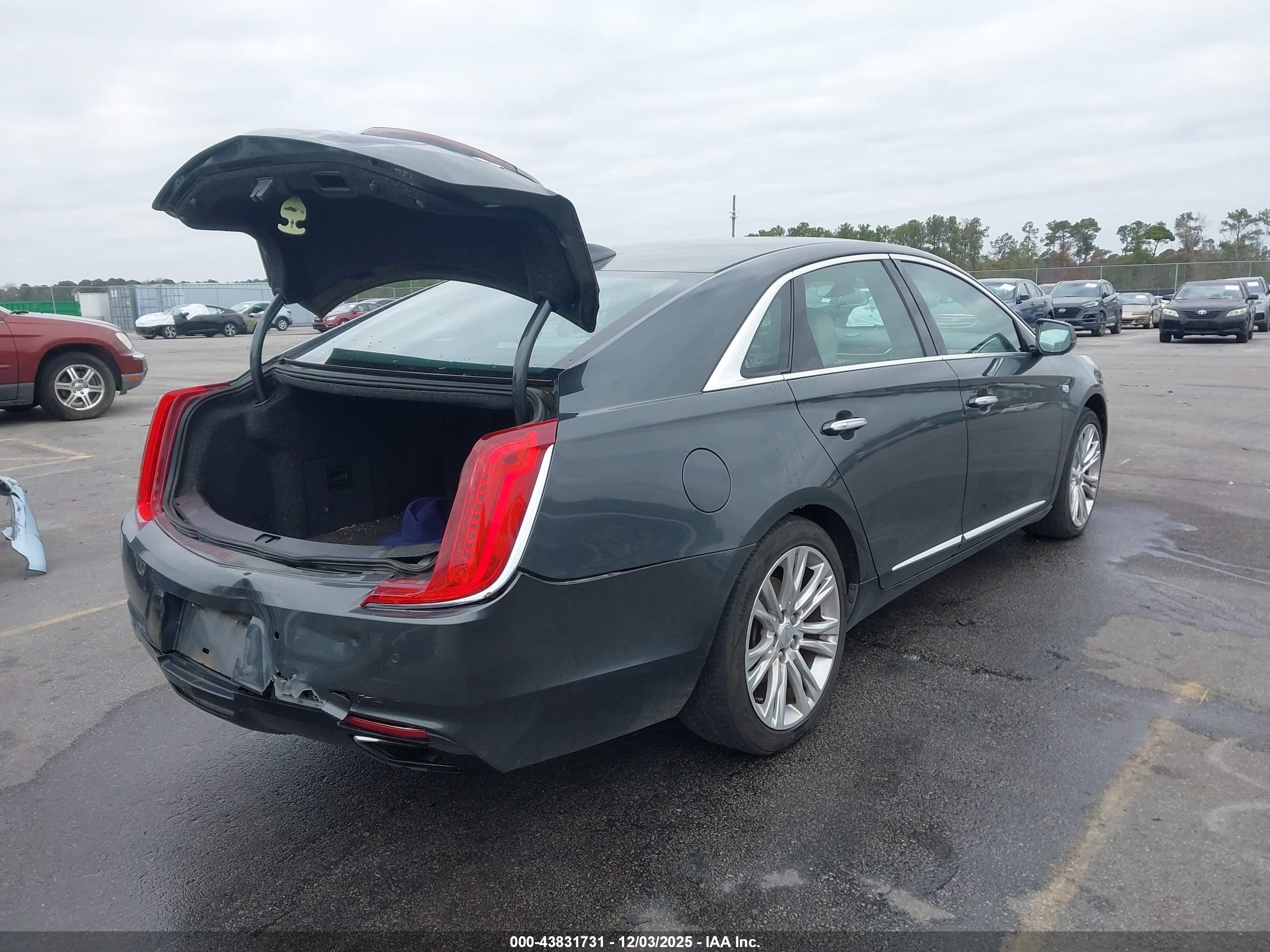 CADILLAC XTS image 4