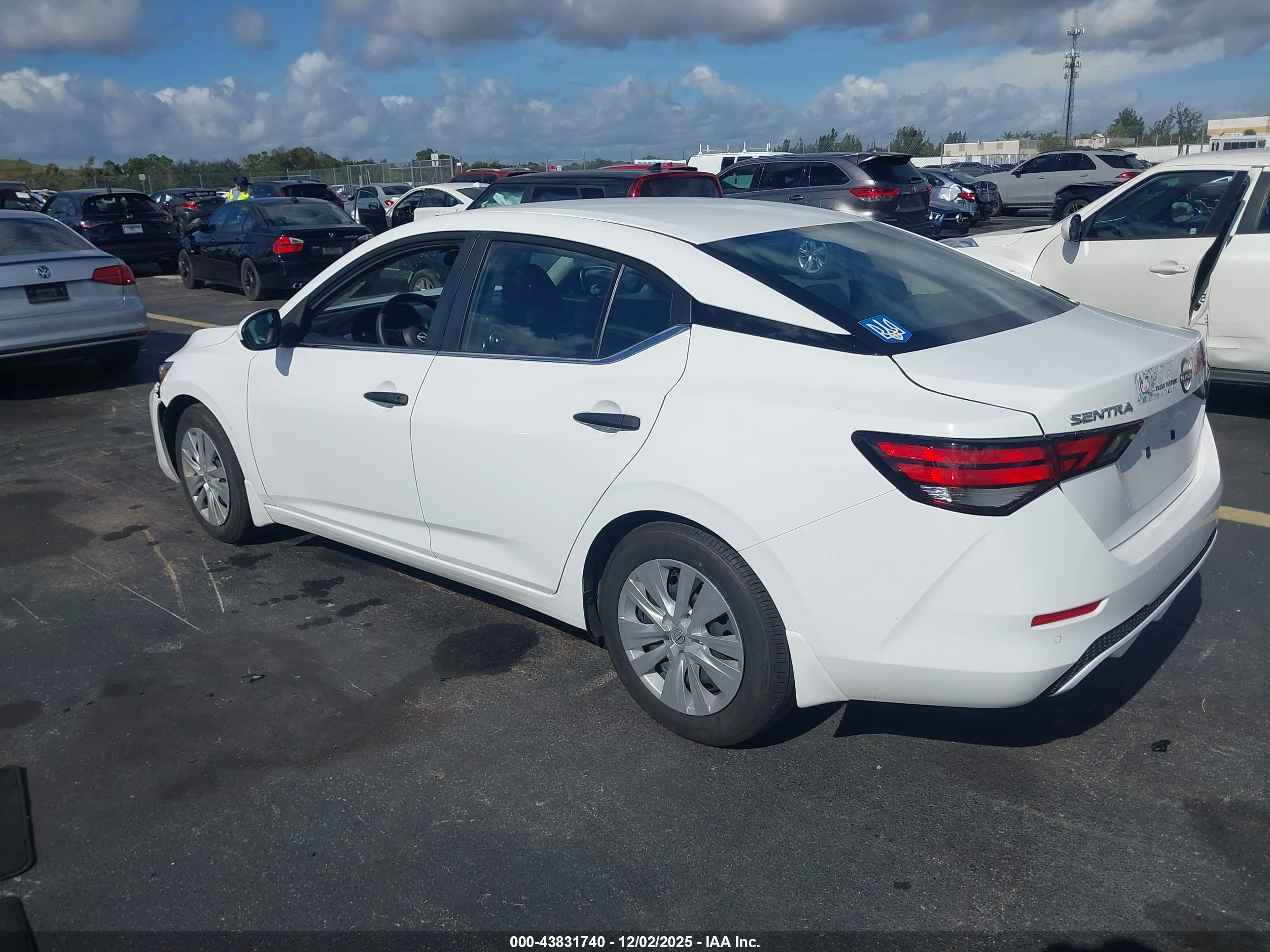 NISSAN SENTRA image 3