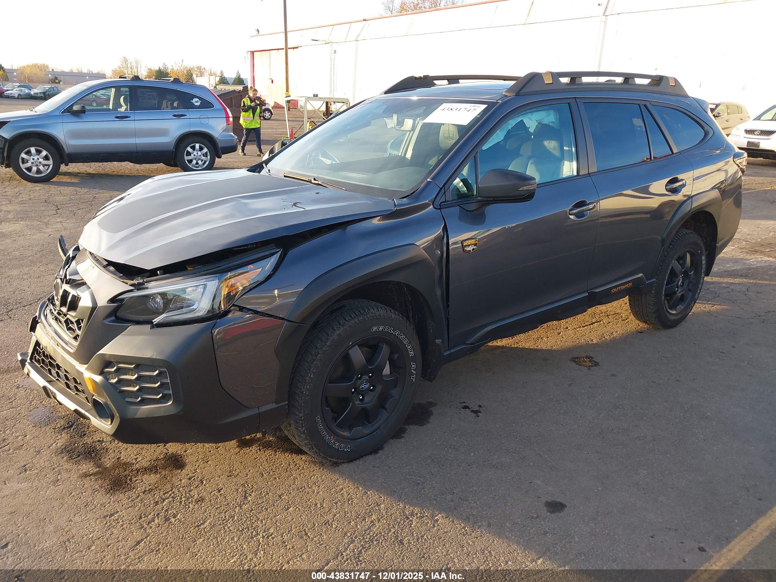 SUBARU OUTBACK image 2