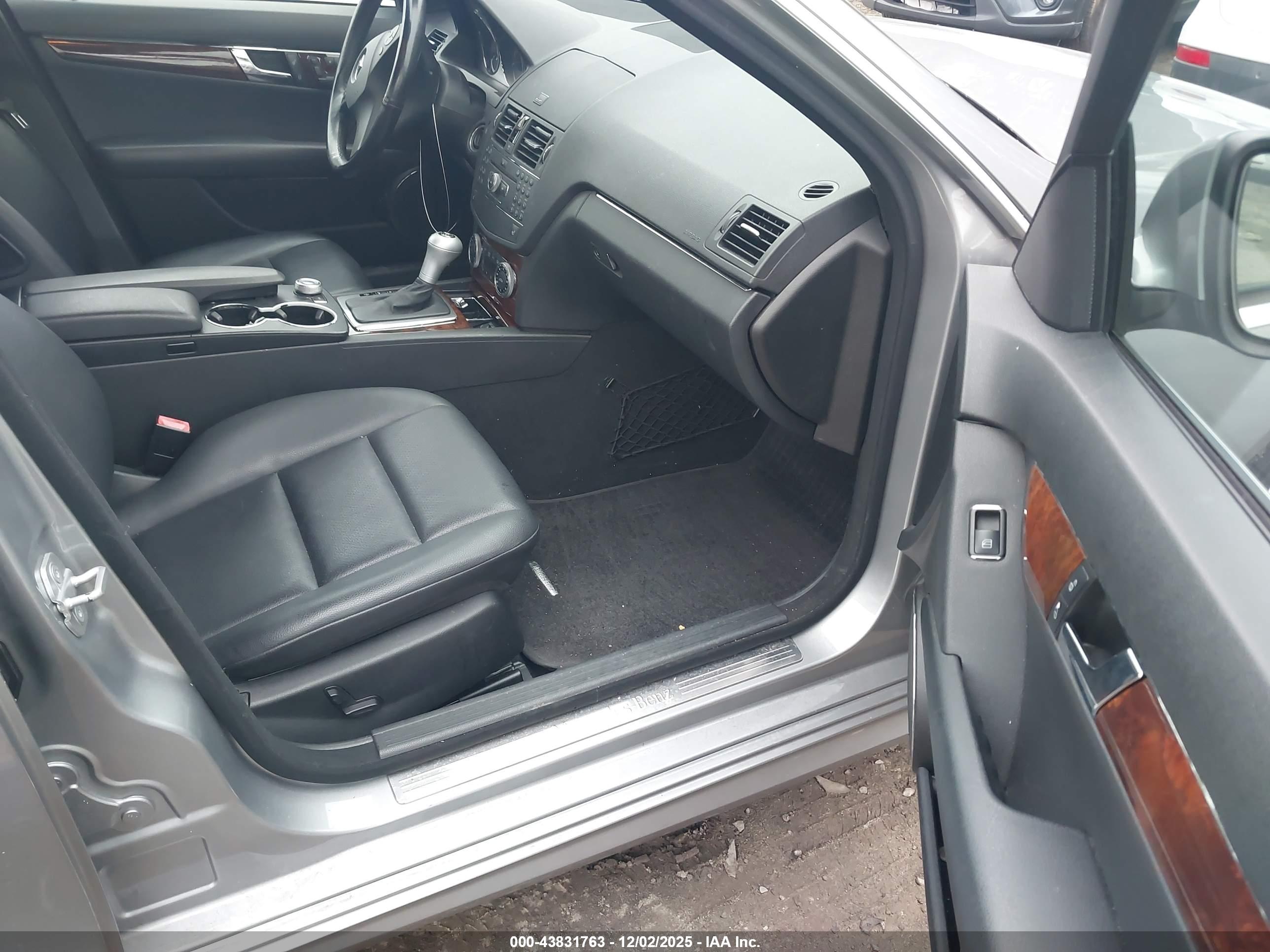 MERCEDES-BENZ C image 5