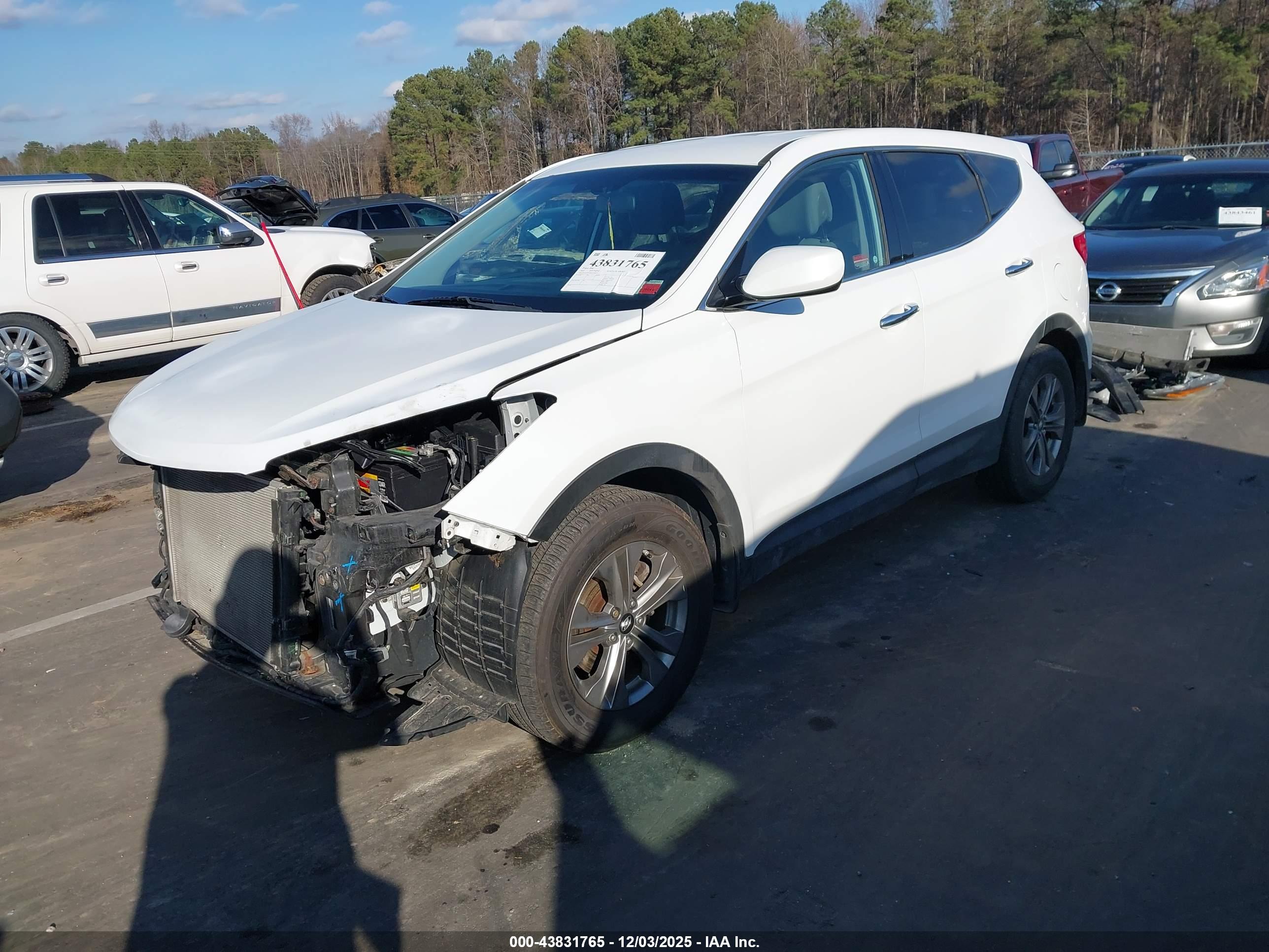 HYUNDAI SANTA image 2