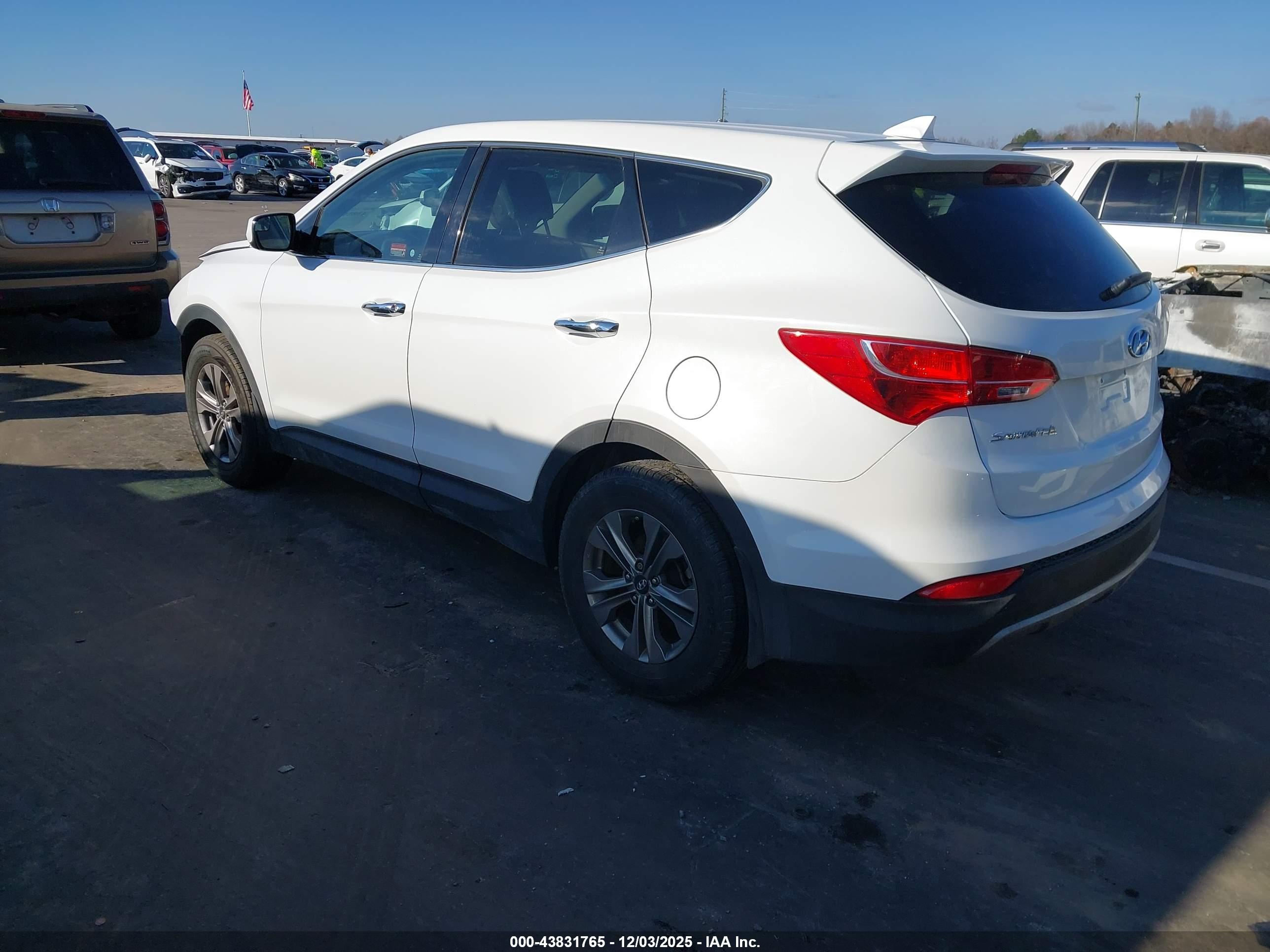 HYUNDAI SANTA image 3