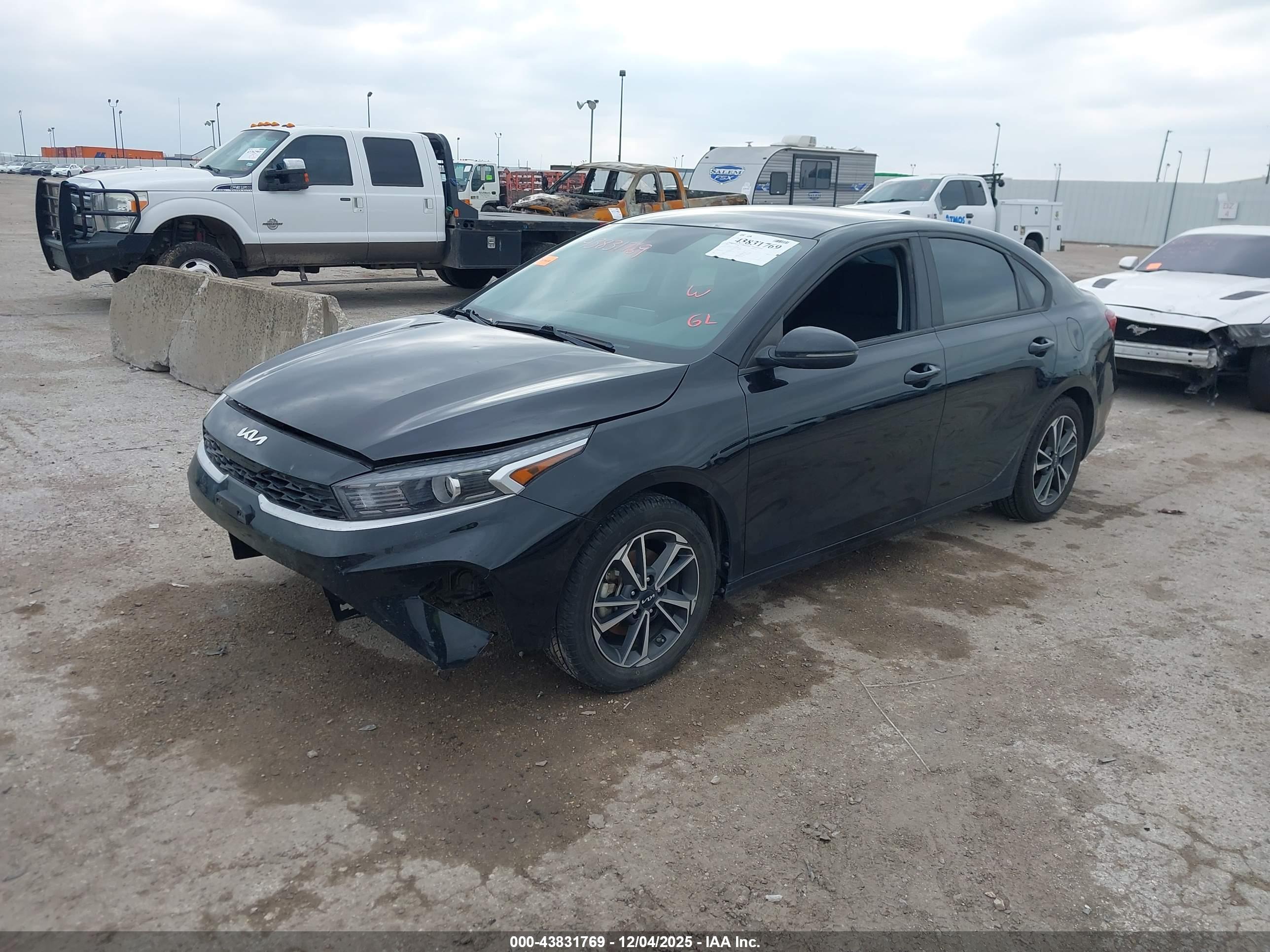 KIA FORTE image 2