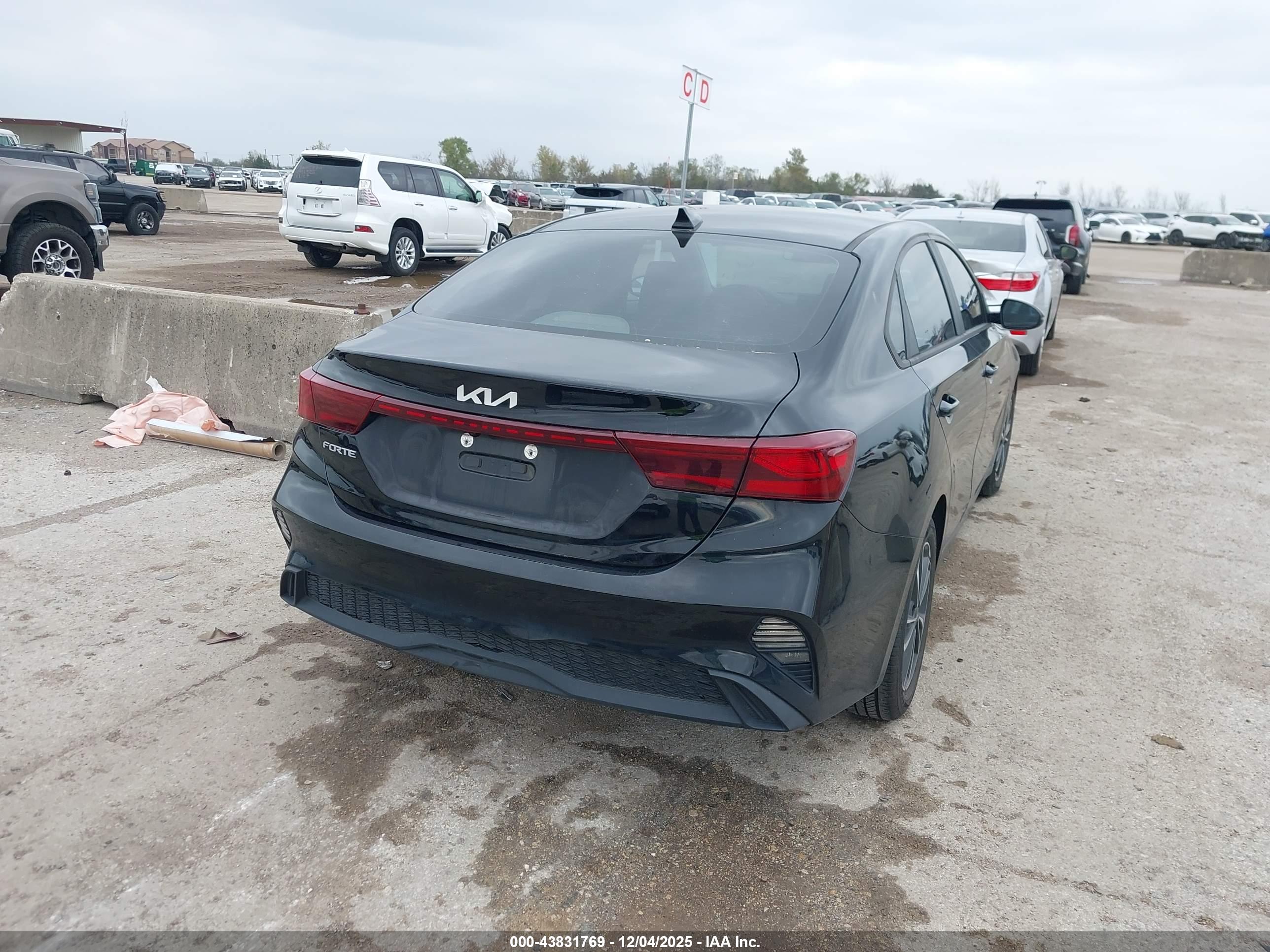 KIA FORTE image 4