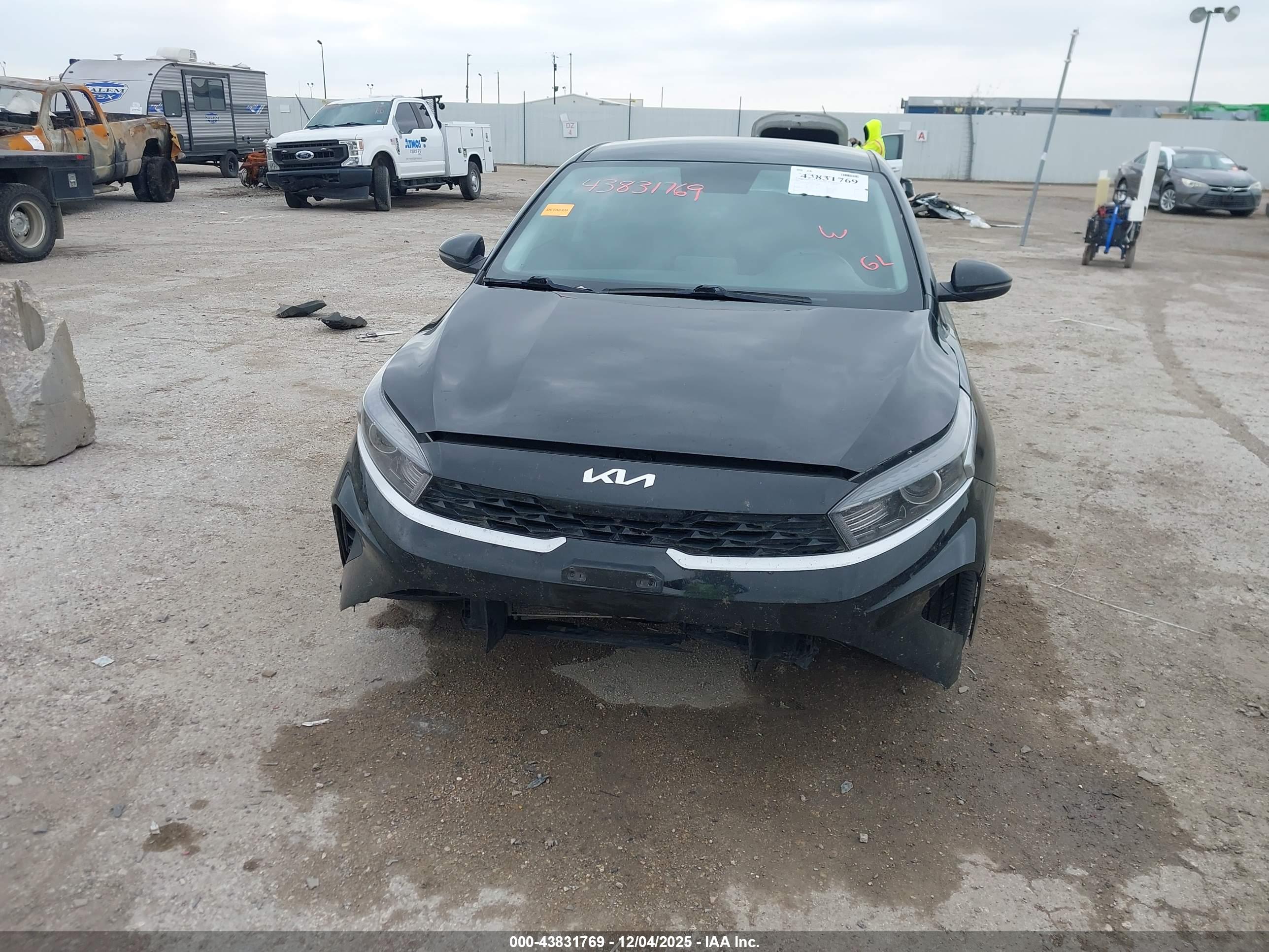 KIA FORTE image 6