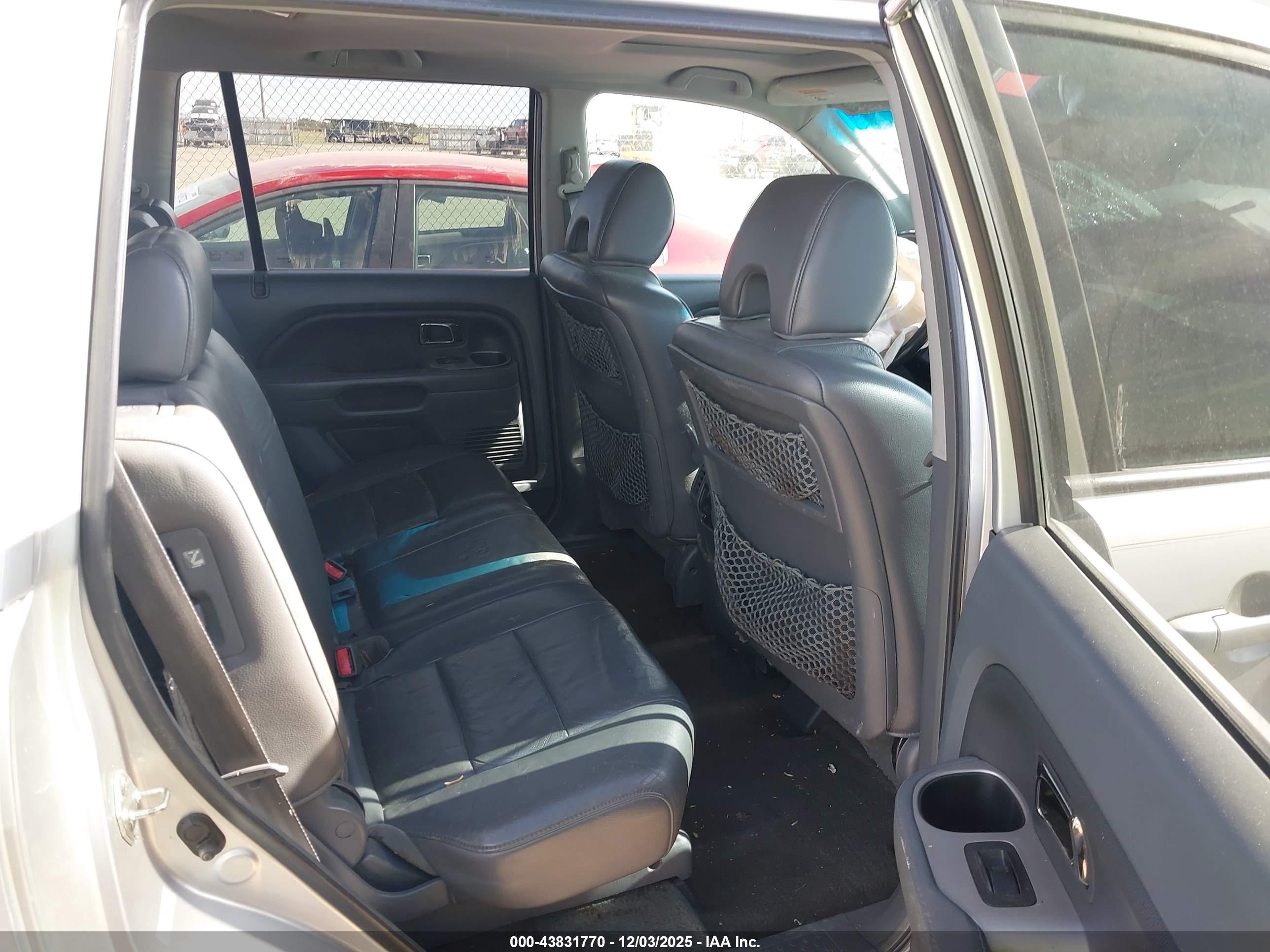 HONDA PILOT image 8