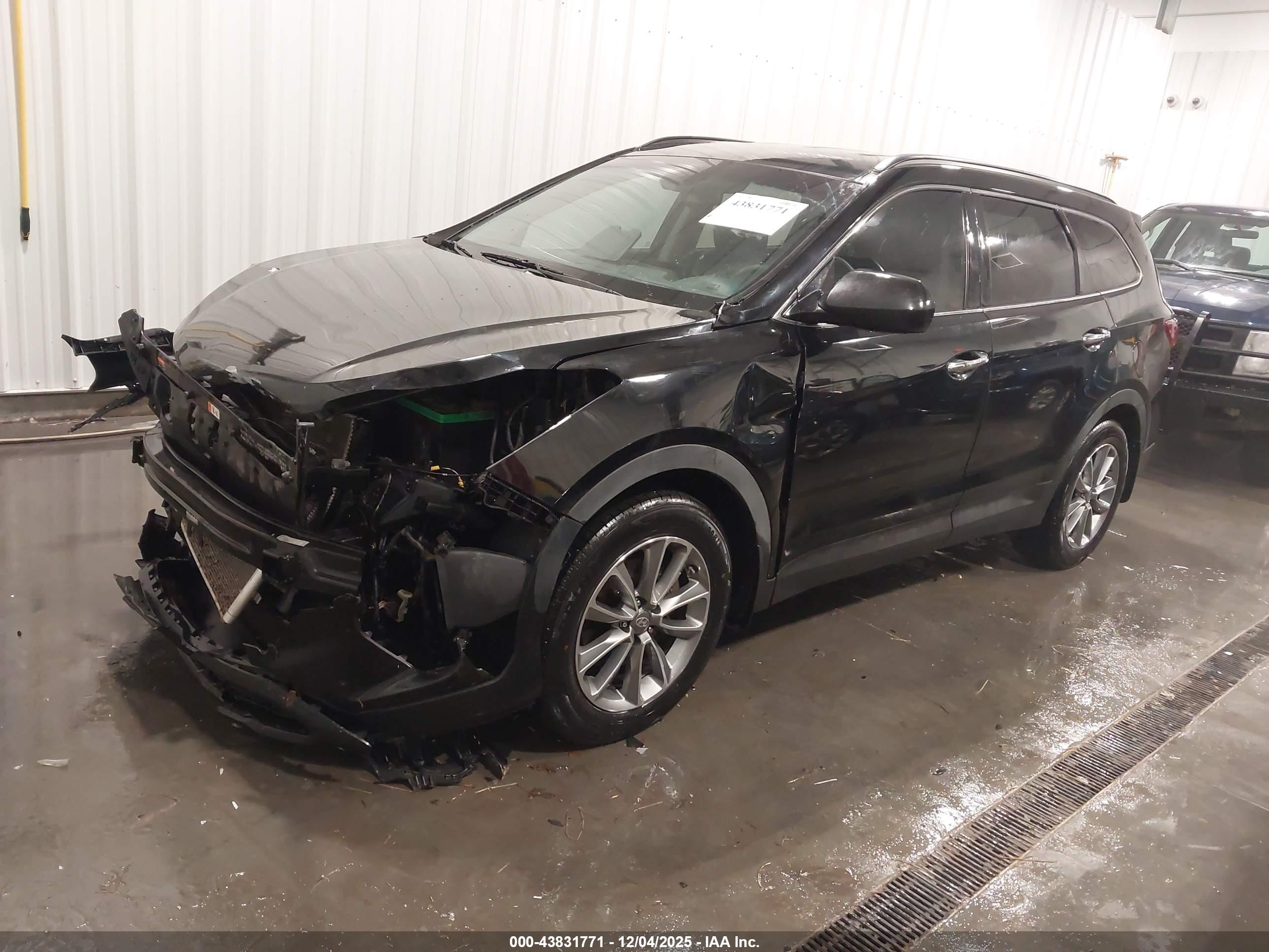 HYUNDAI SANTA image 2