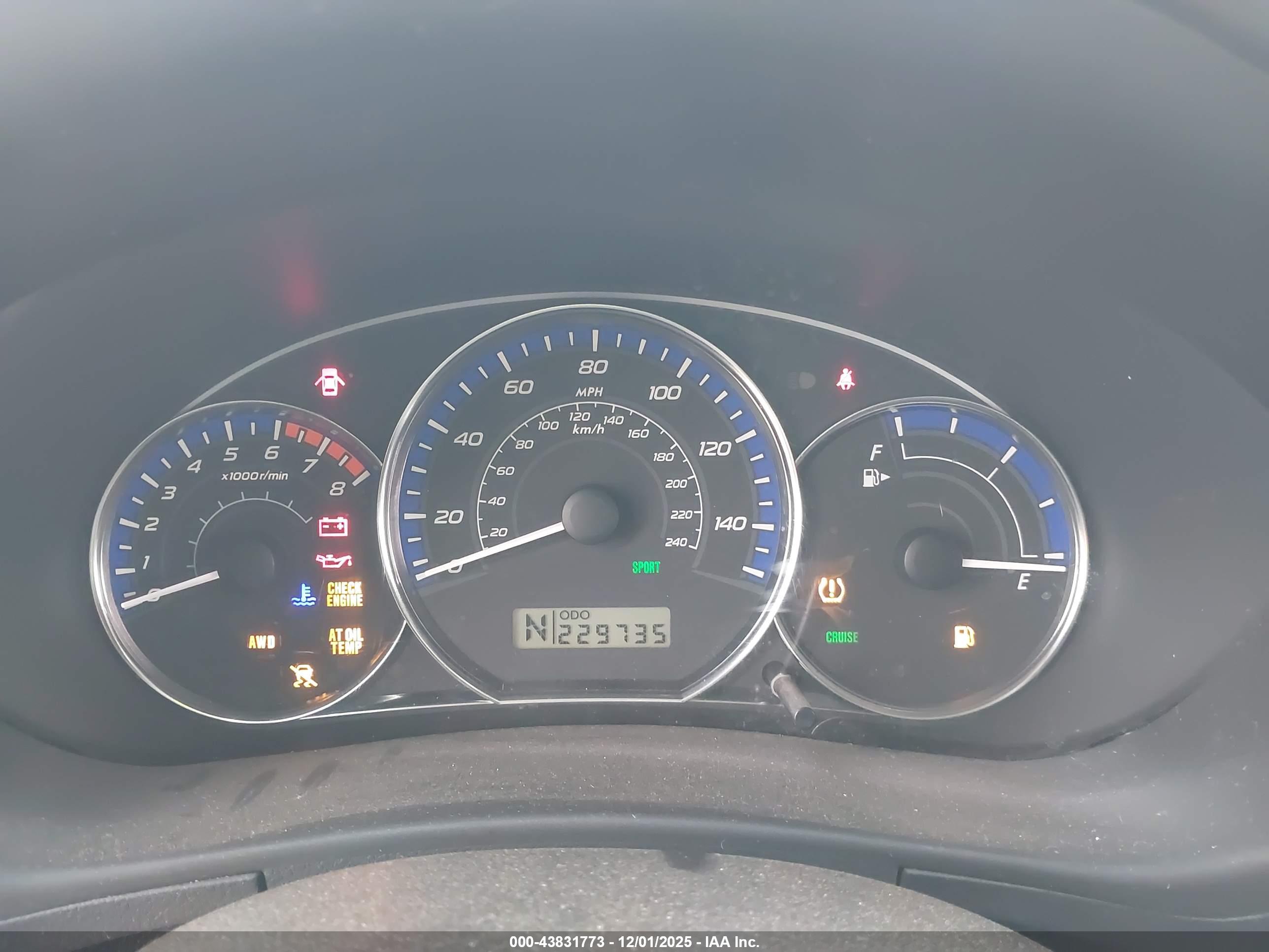 SUBARU FORESTER image 7
