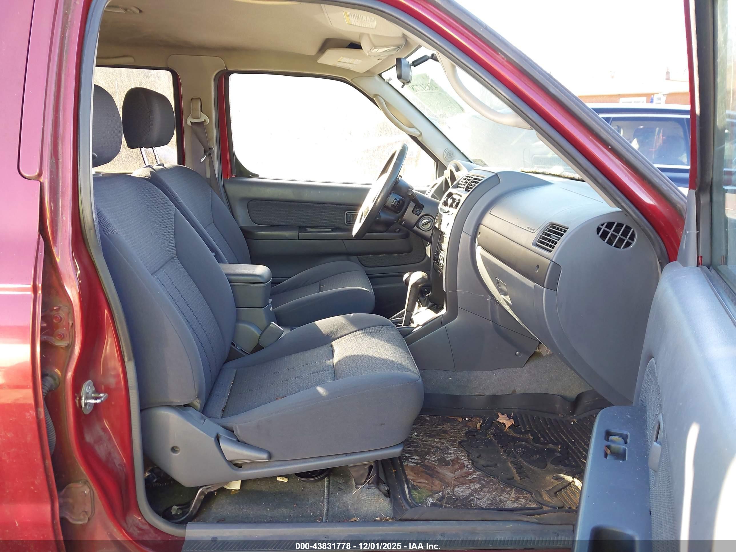 NISSAN FRONTIER image 5