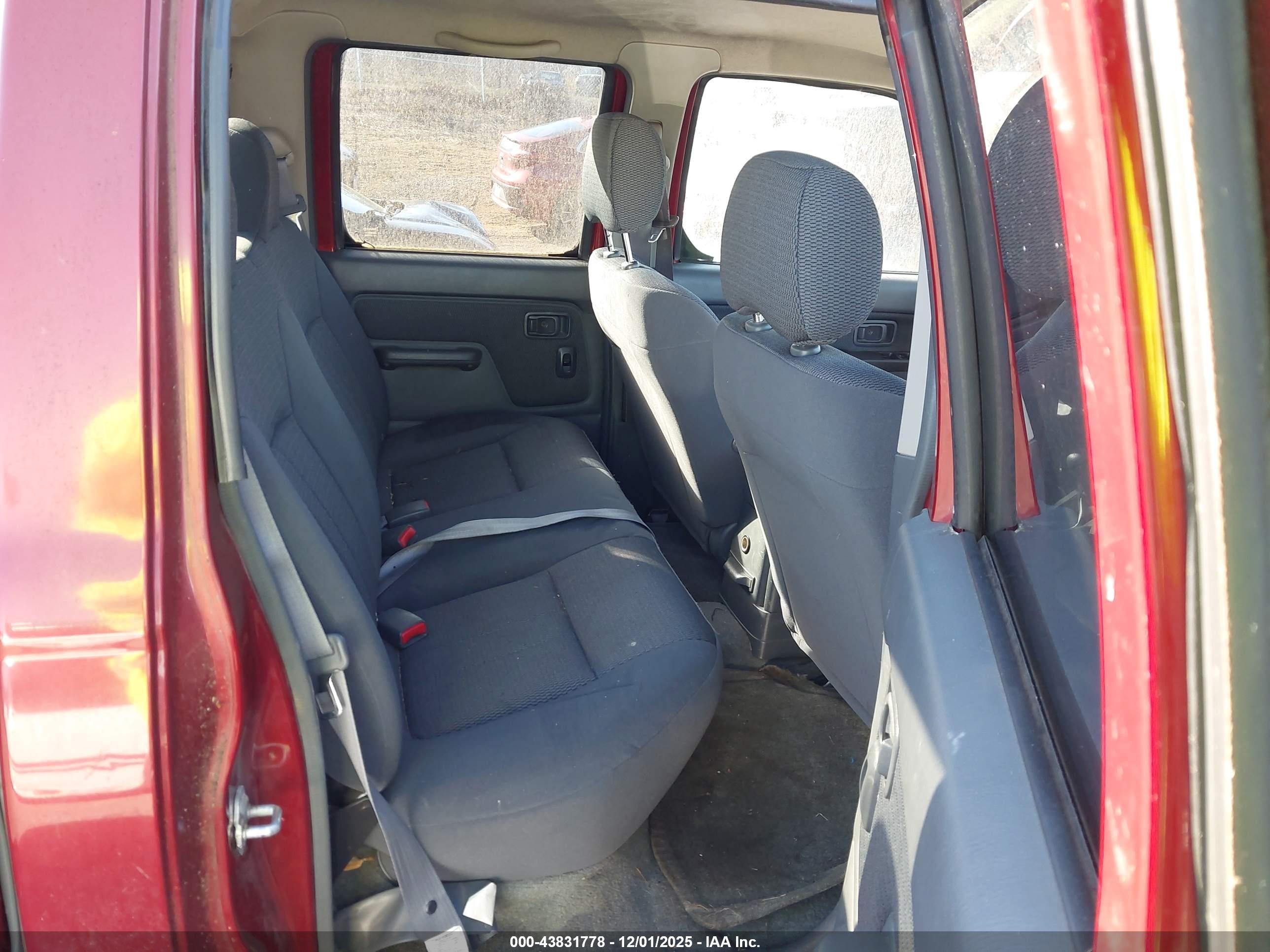 NISSAN FRONTIER image 8