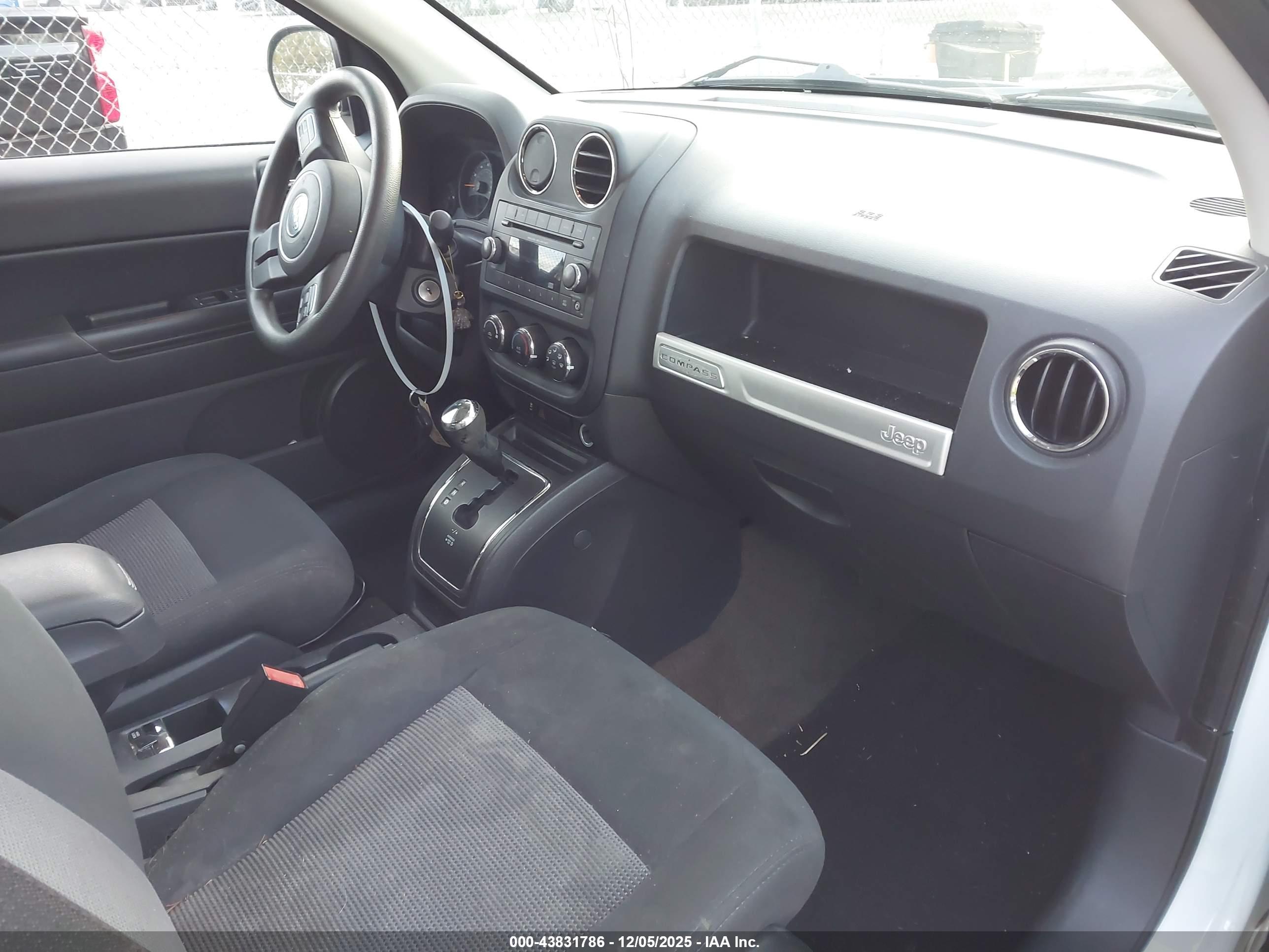 JEEP COMPASS image 5