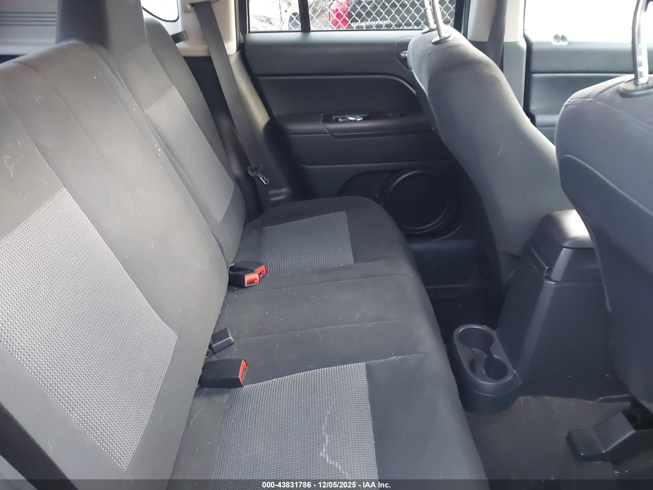 JEEP COMPASS image 8