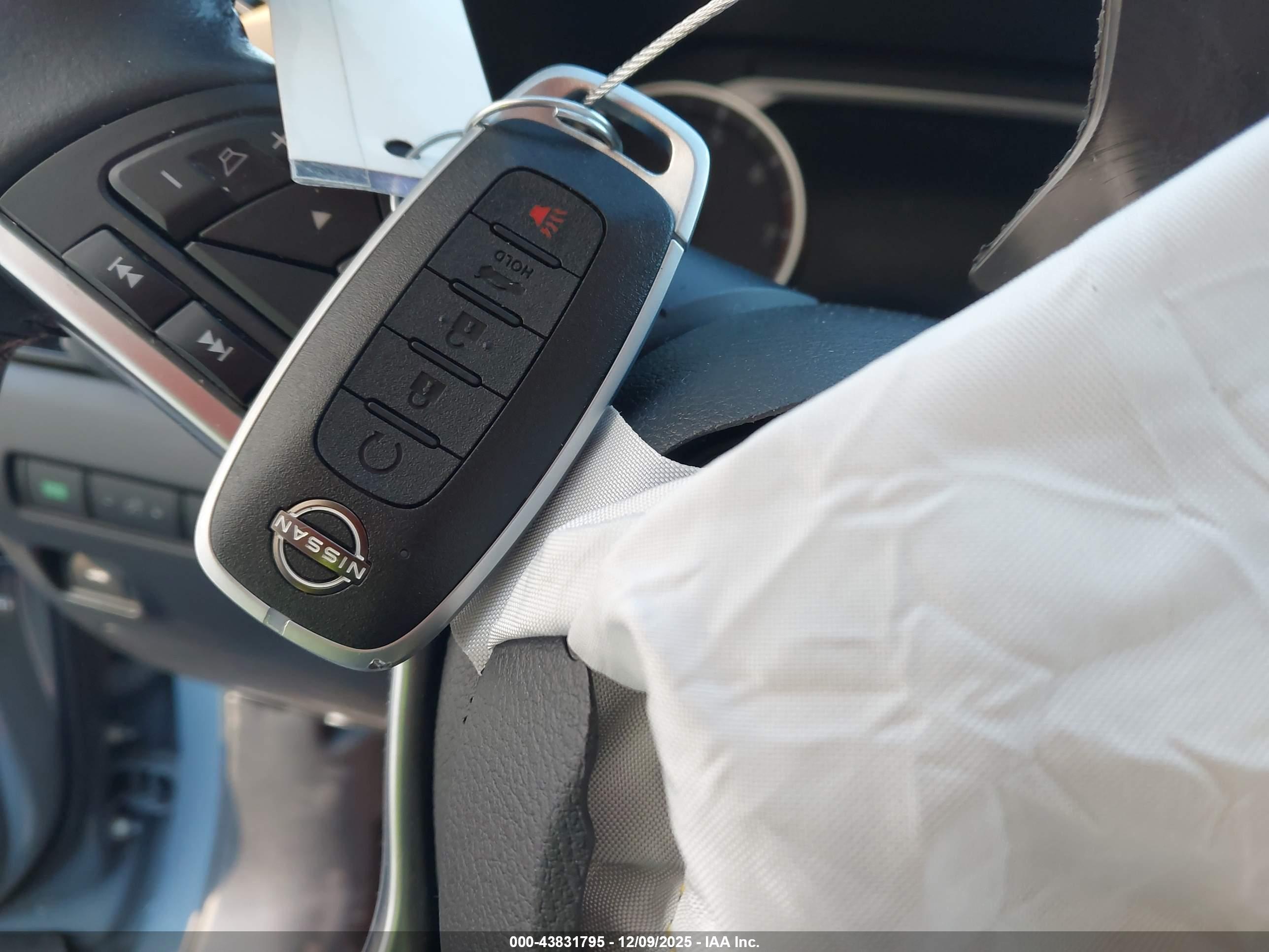 NISSAN SENTRA image 11