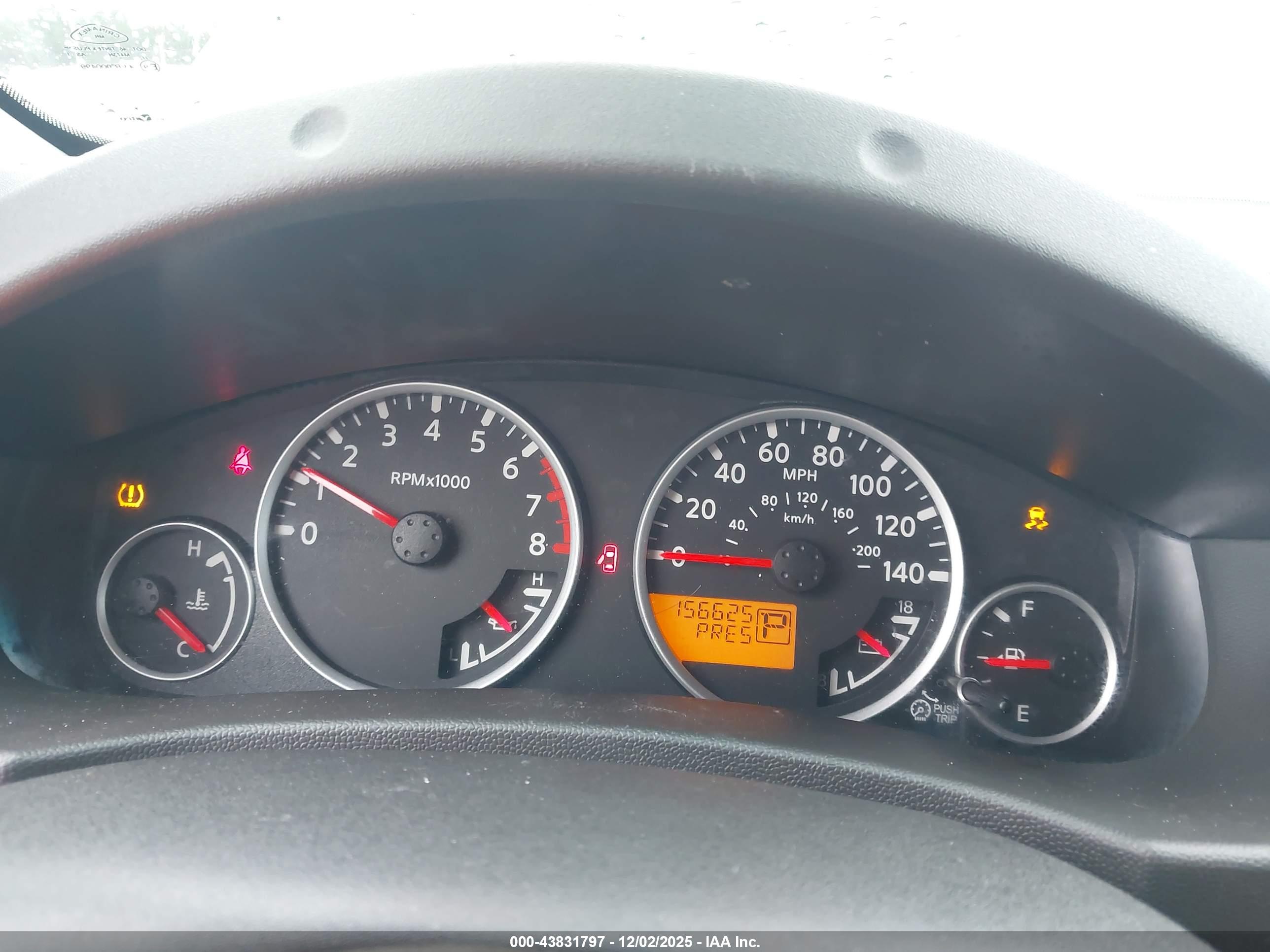 NISSAN PATHFINDER image 7