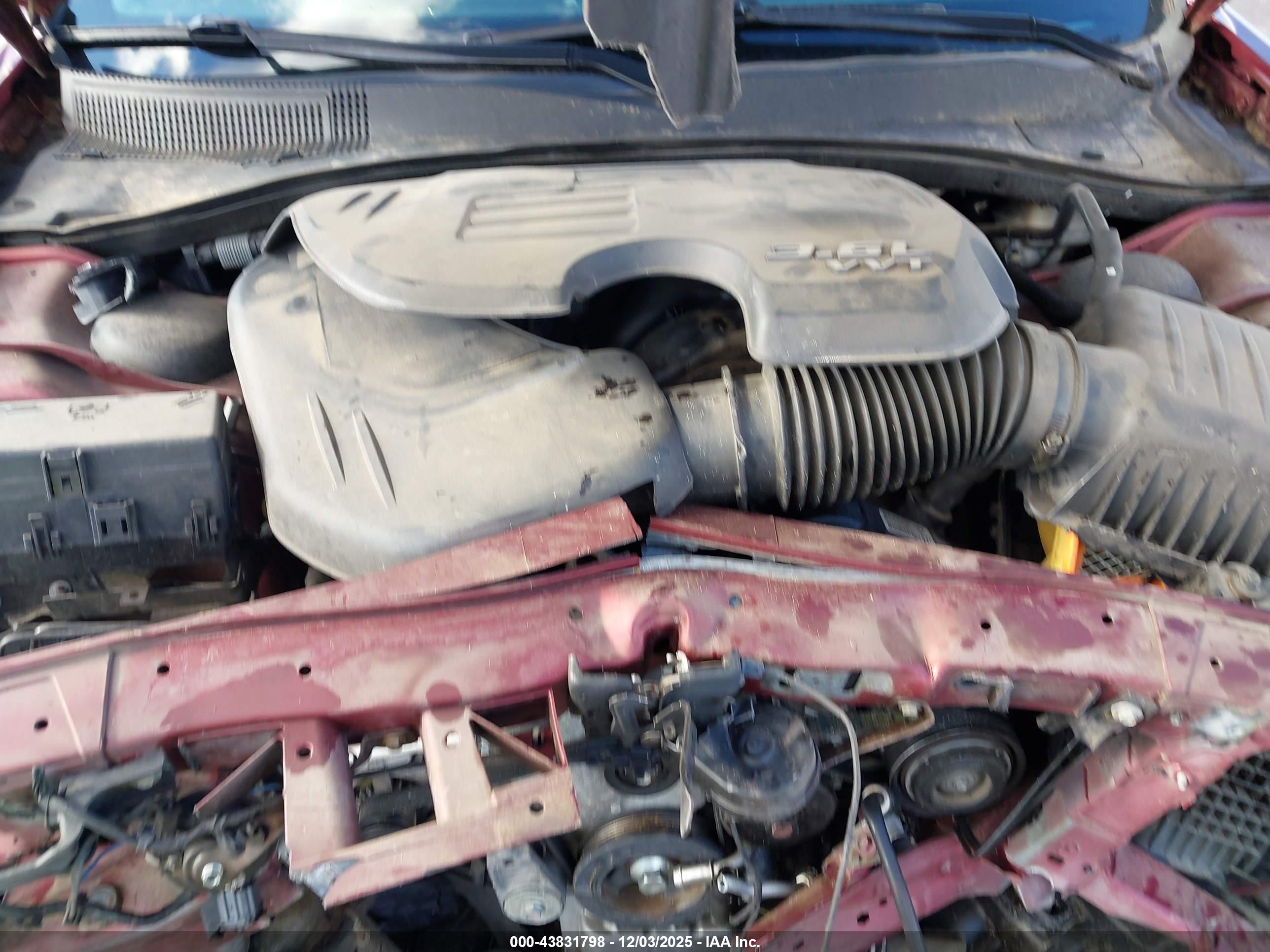 CHRYSLER 300 image 10