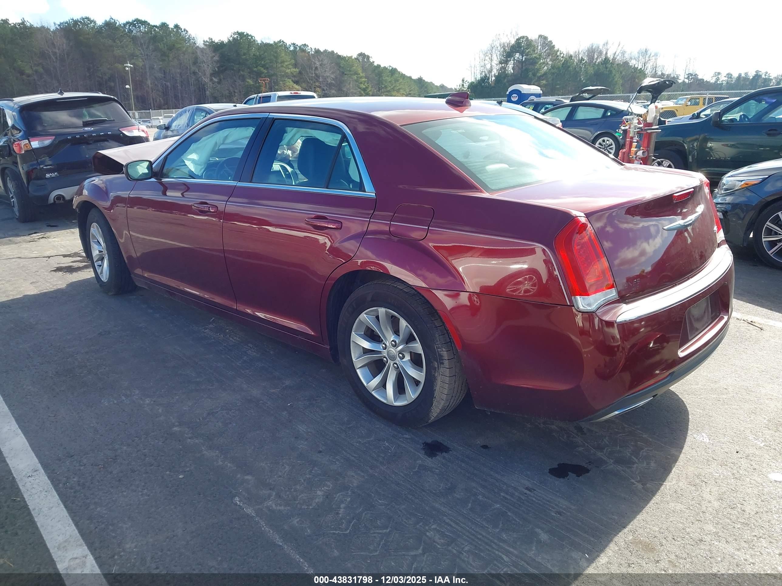 CHRYSLER 300 image 3