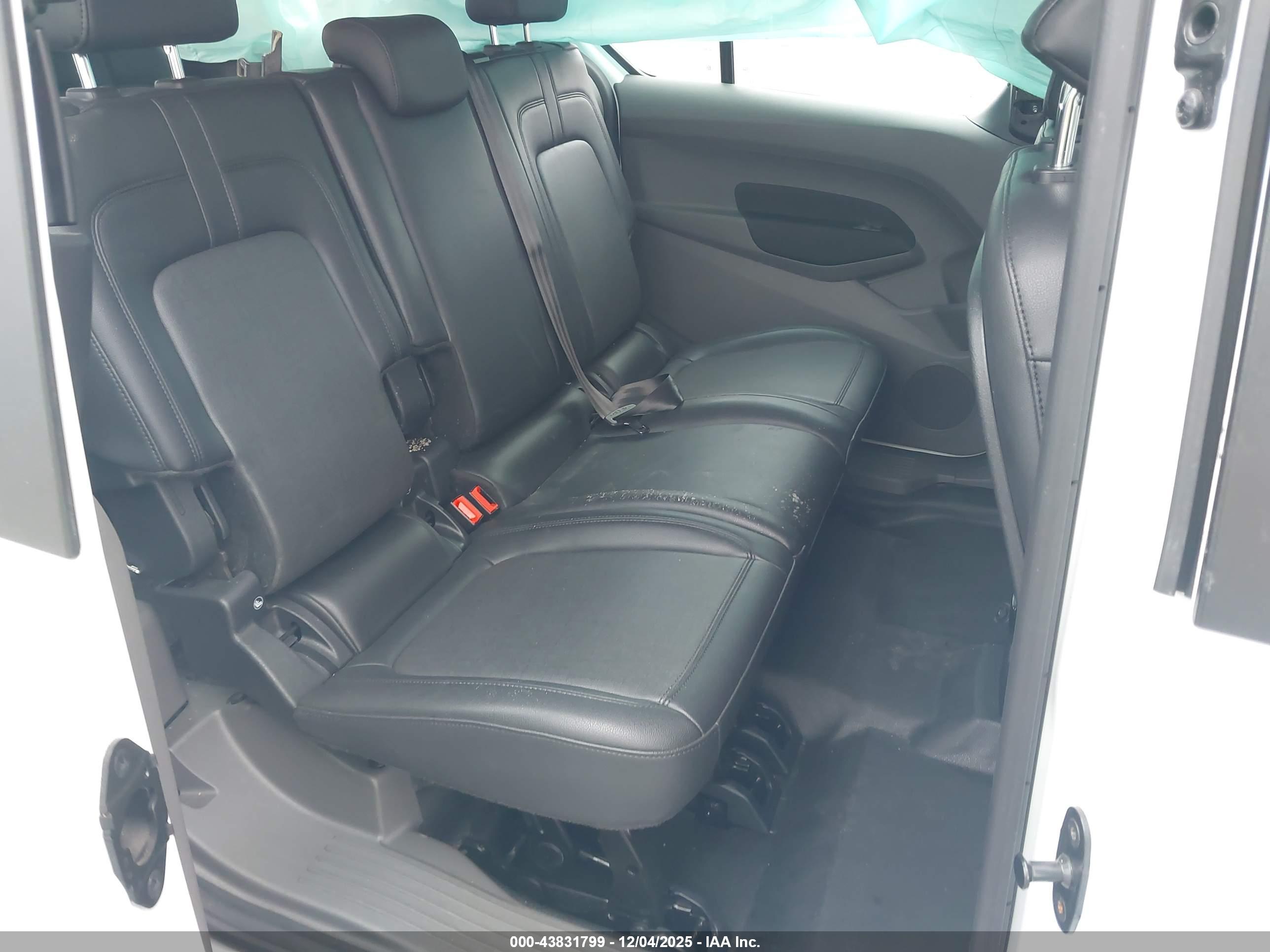 FORD TRANSIT image 8