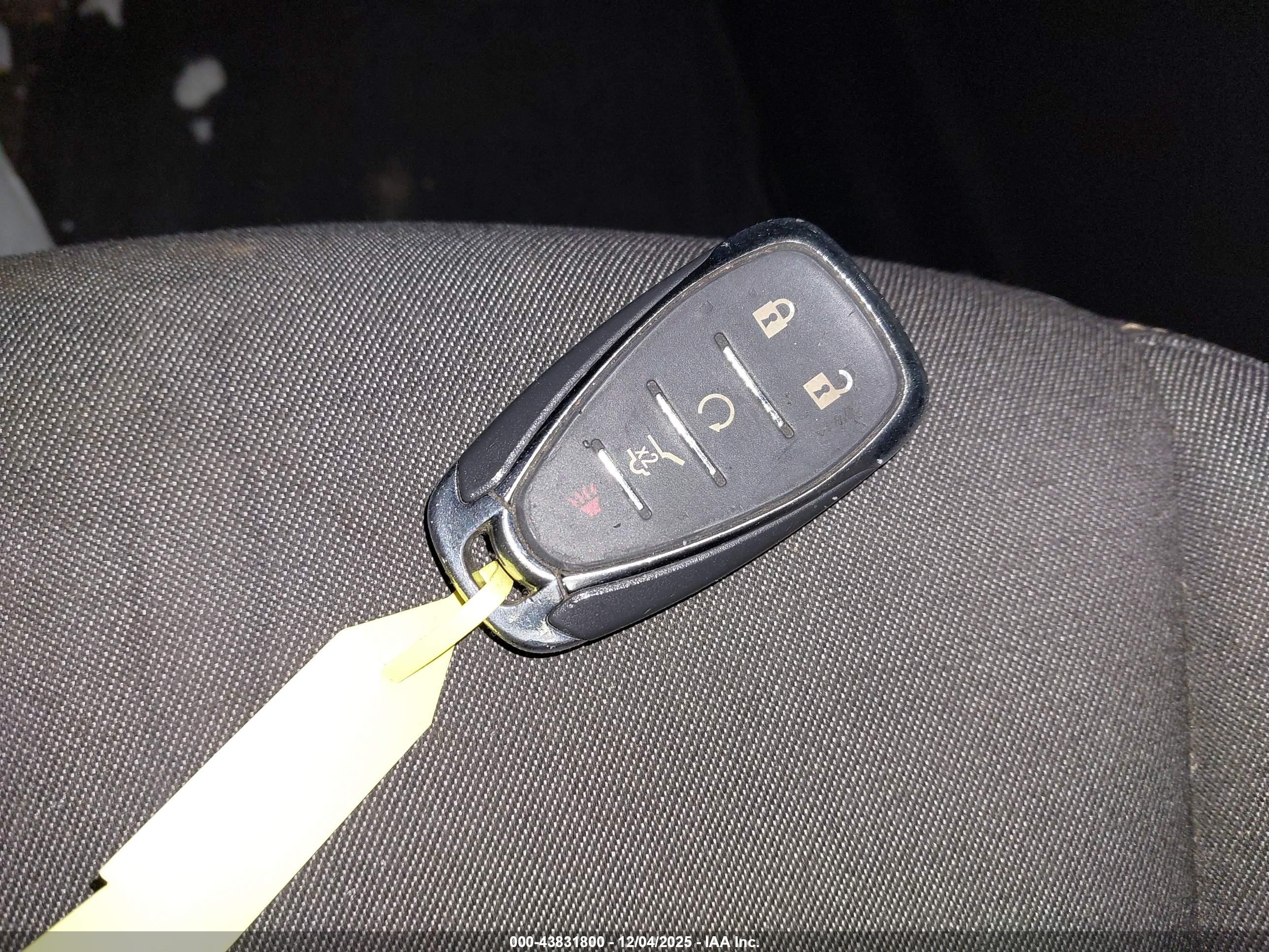 CHEVROLET EQUINOX image 11