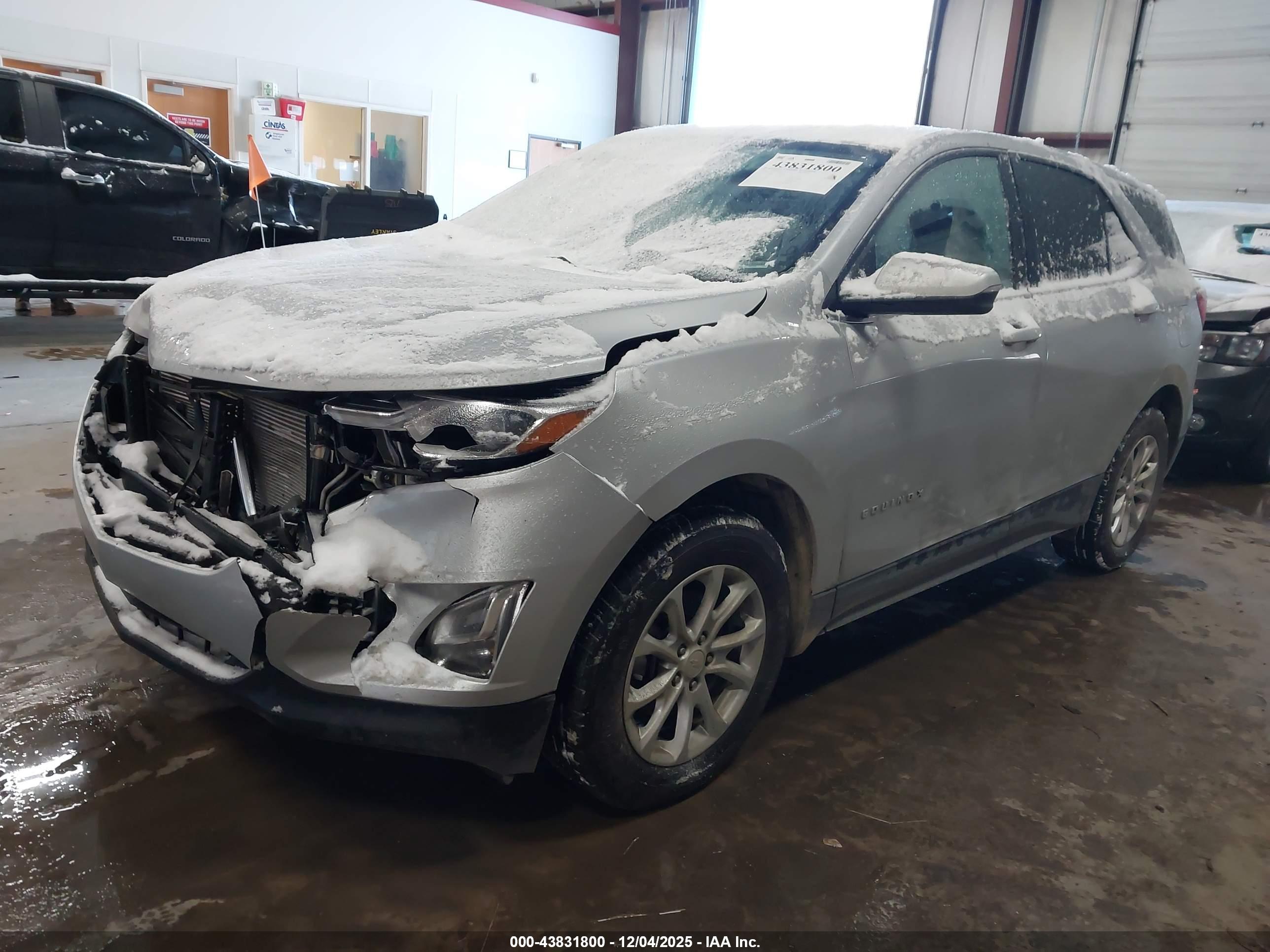 CHEVROLET EQUINOX image 2