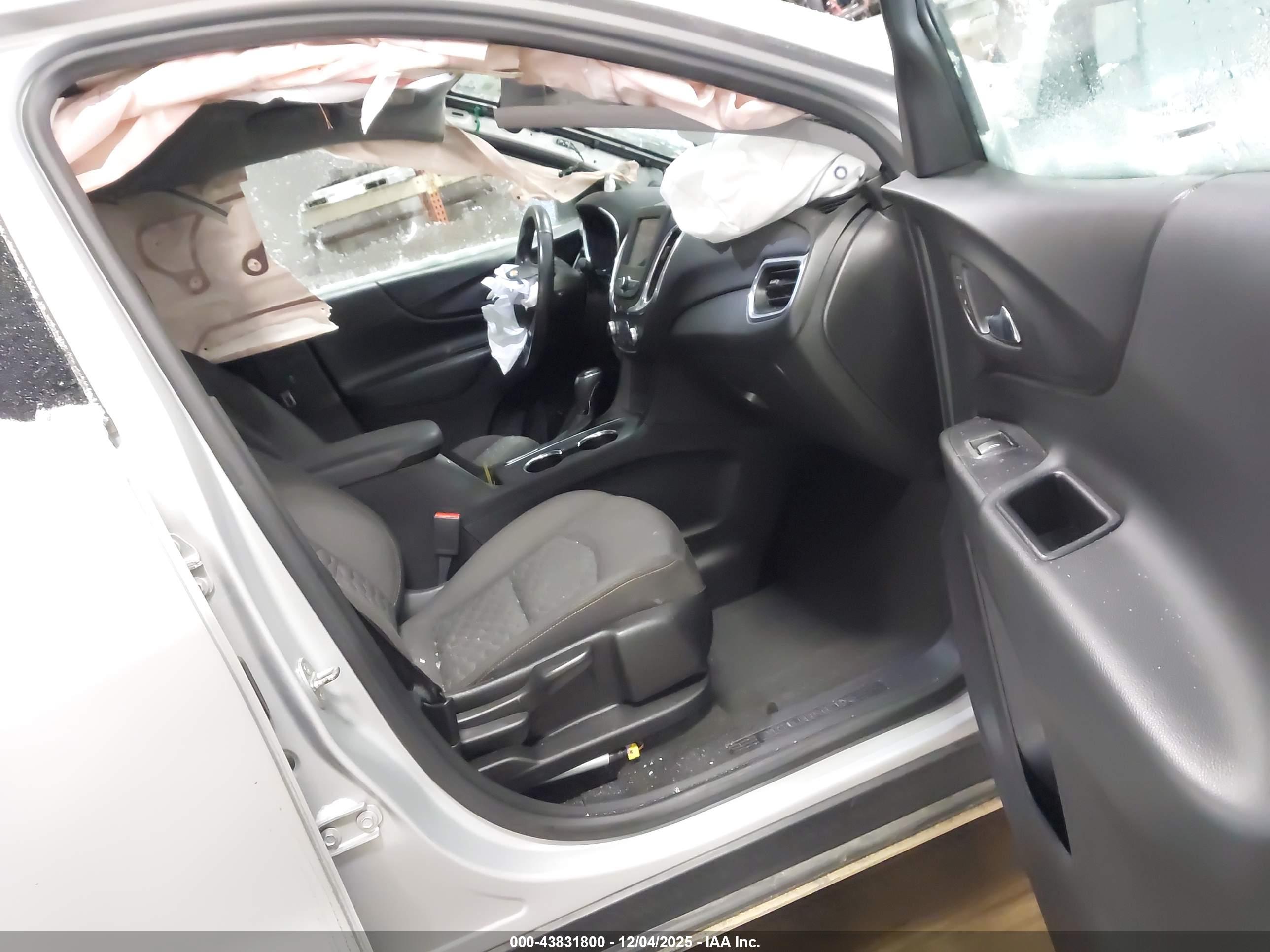 CHEVROLET EQUINOX image 5