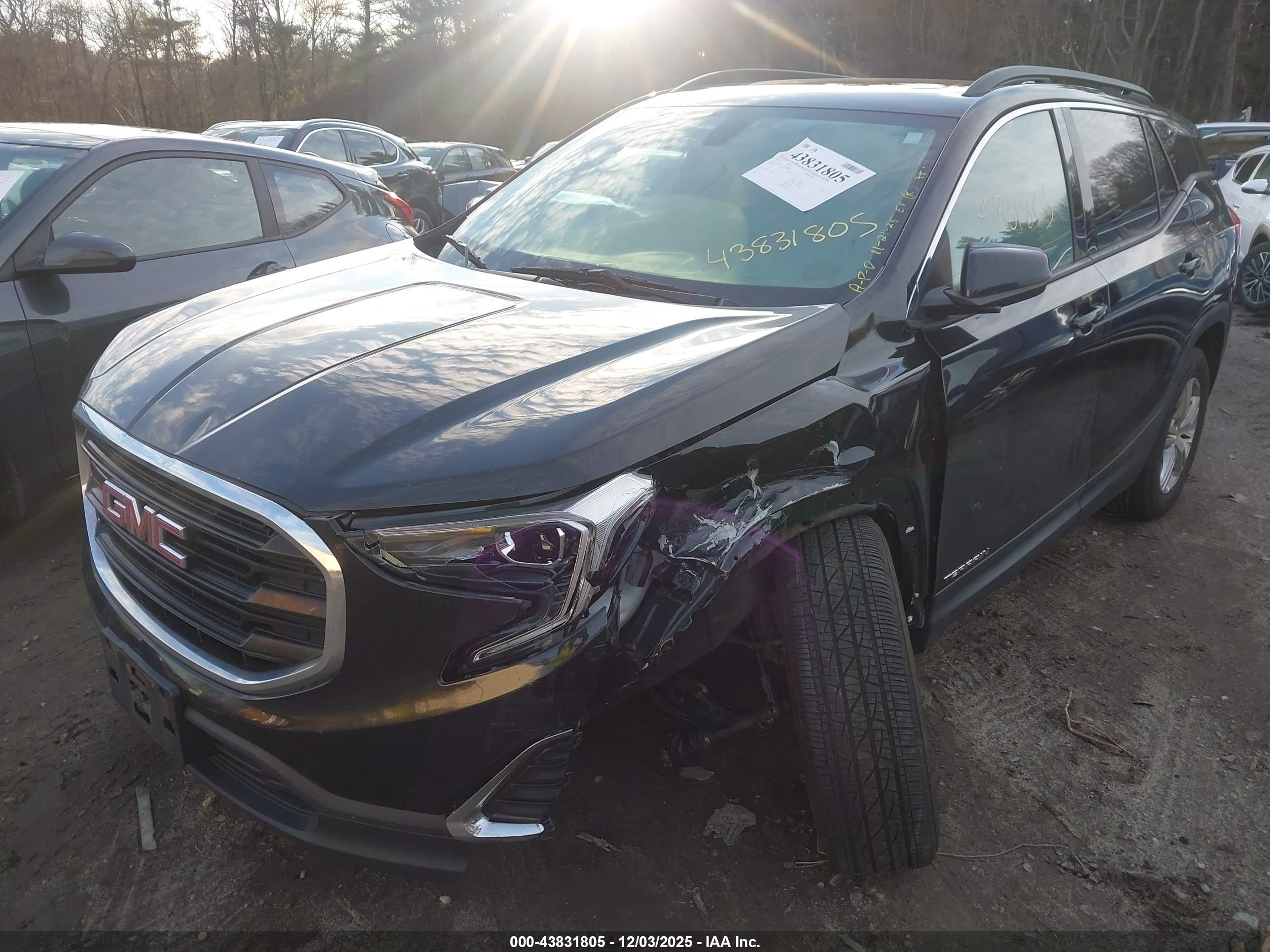 GMC TERRAIN image 2