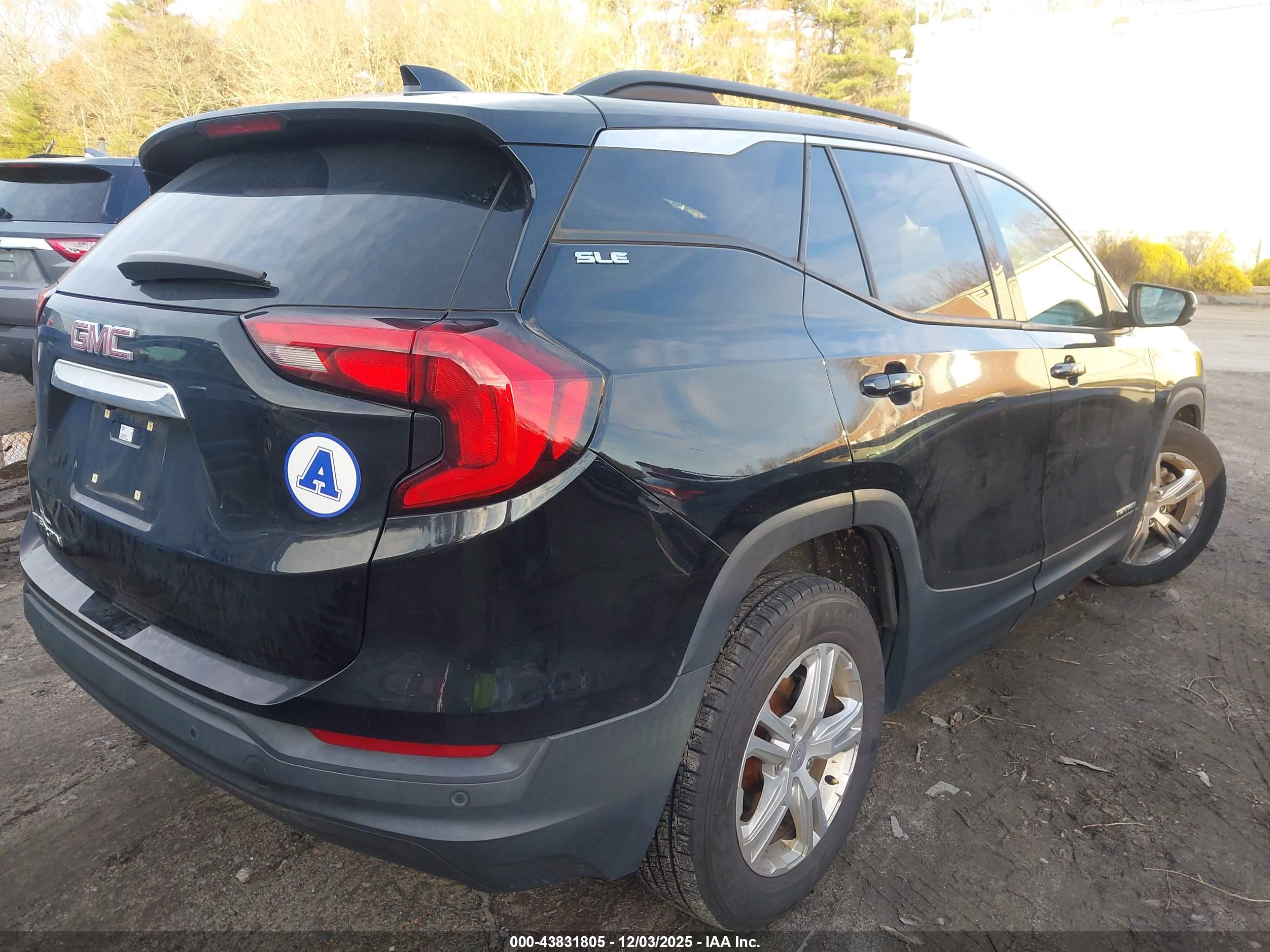 GMC TERRAIN image 4