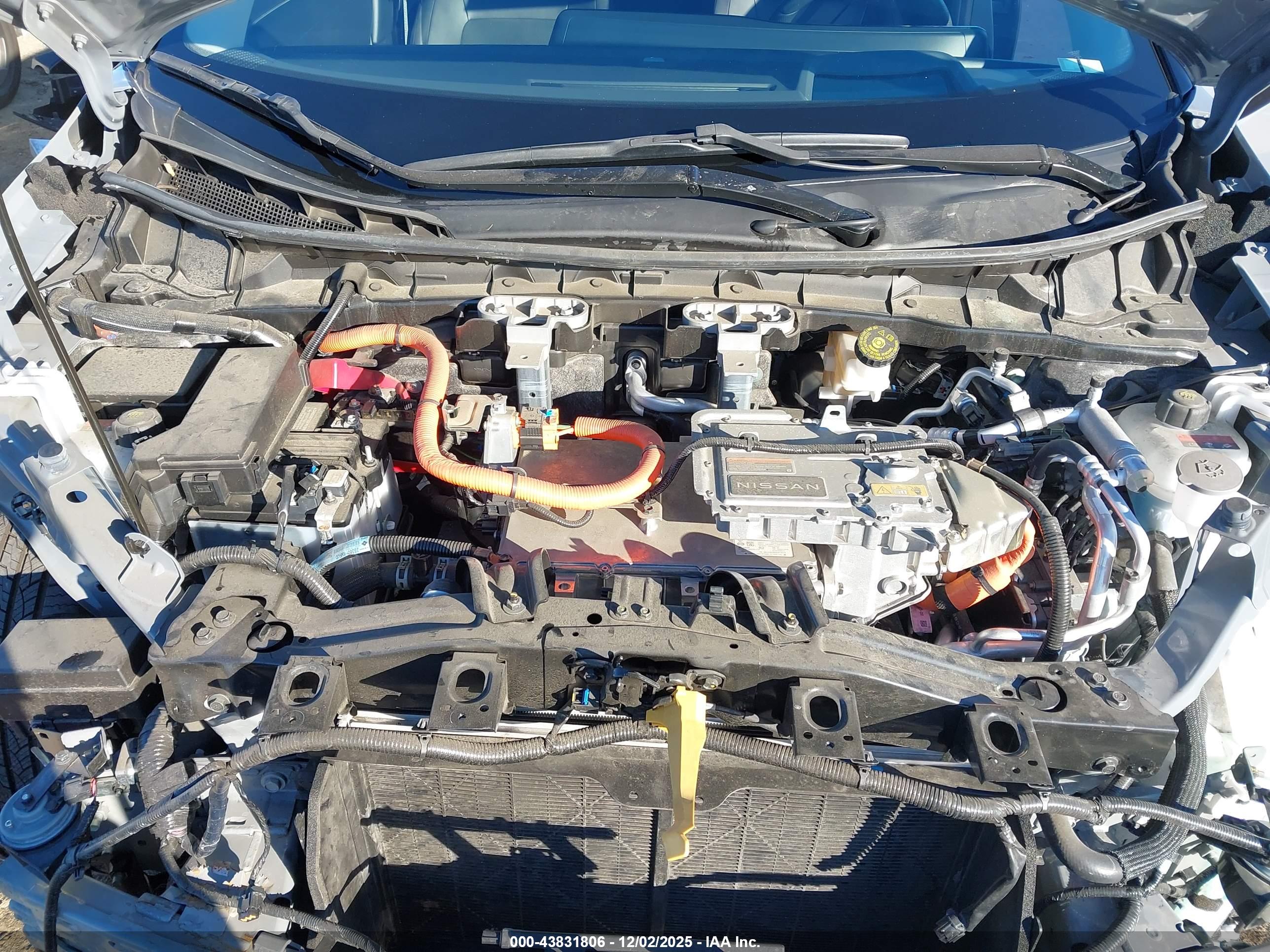 NISSAN ARIYA image 10