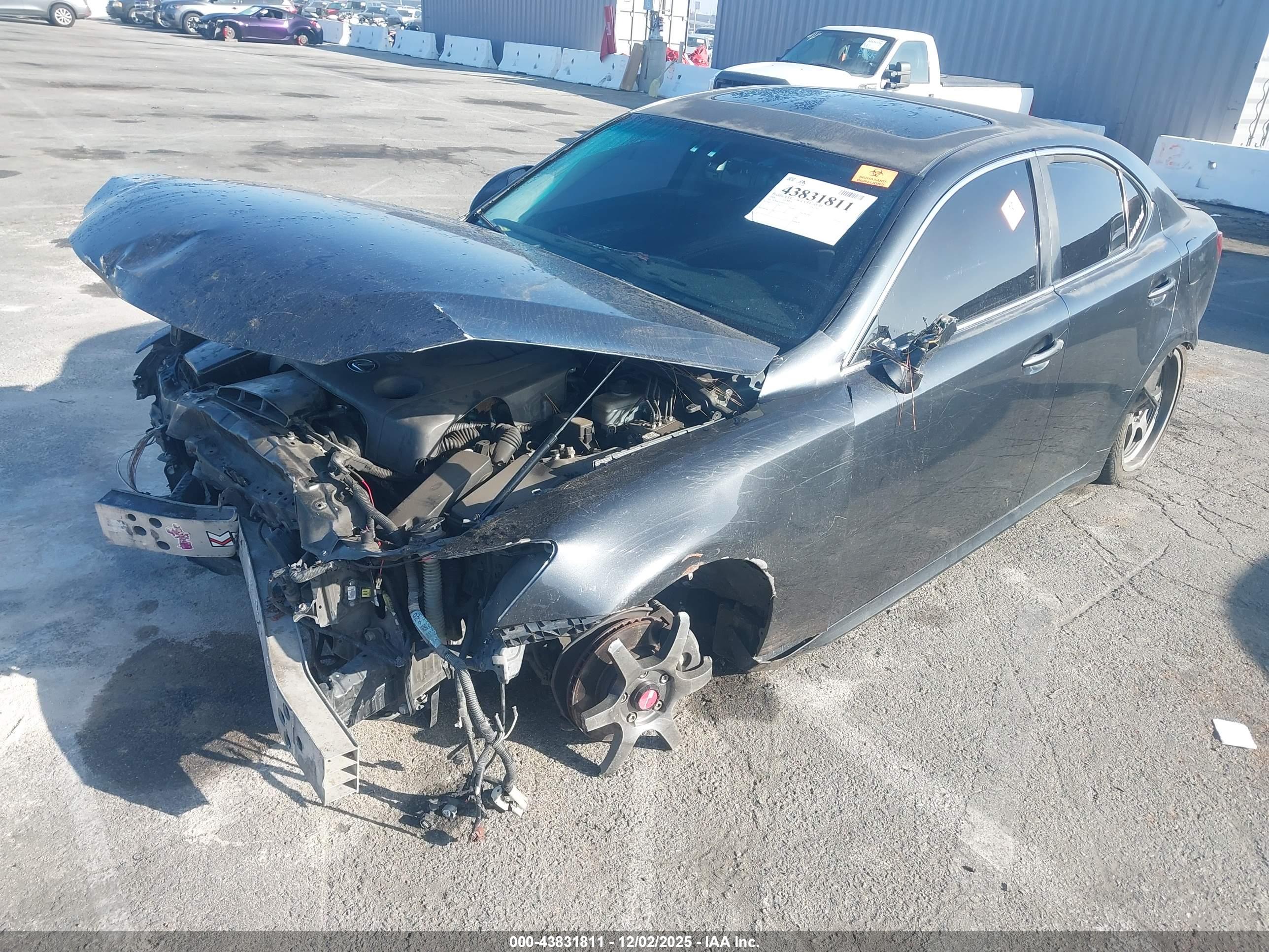 LEXUS IS image 2