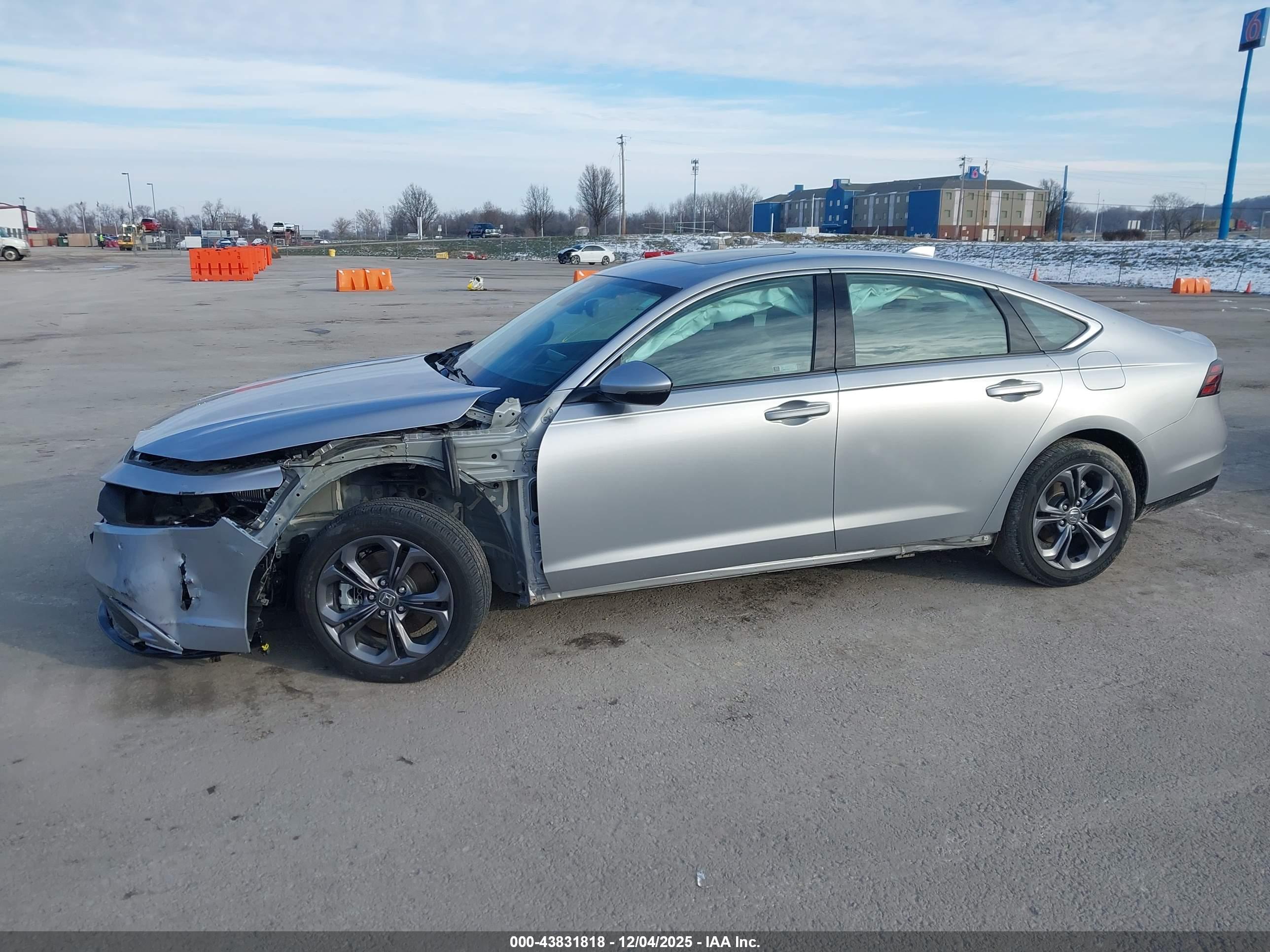 HONDA ACCORD image 6
