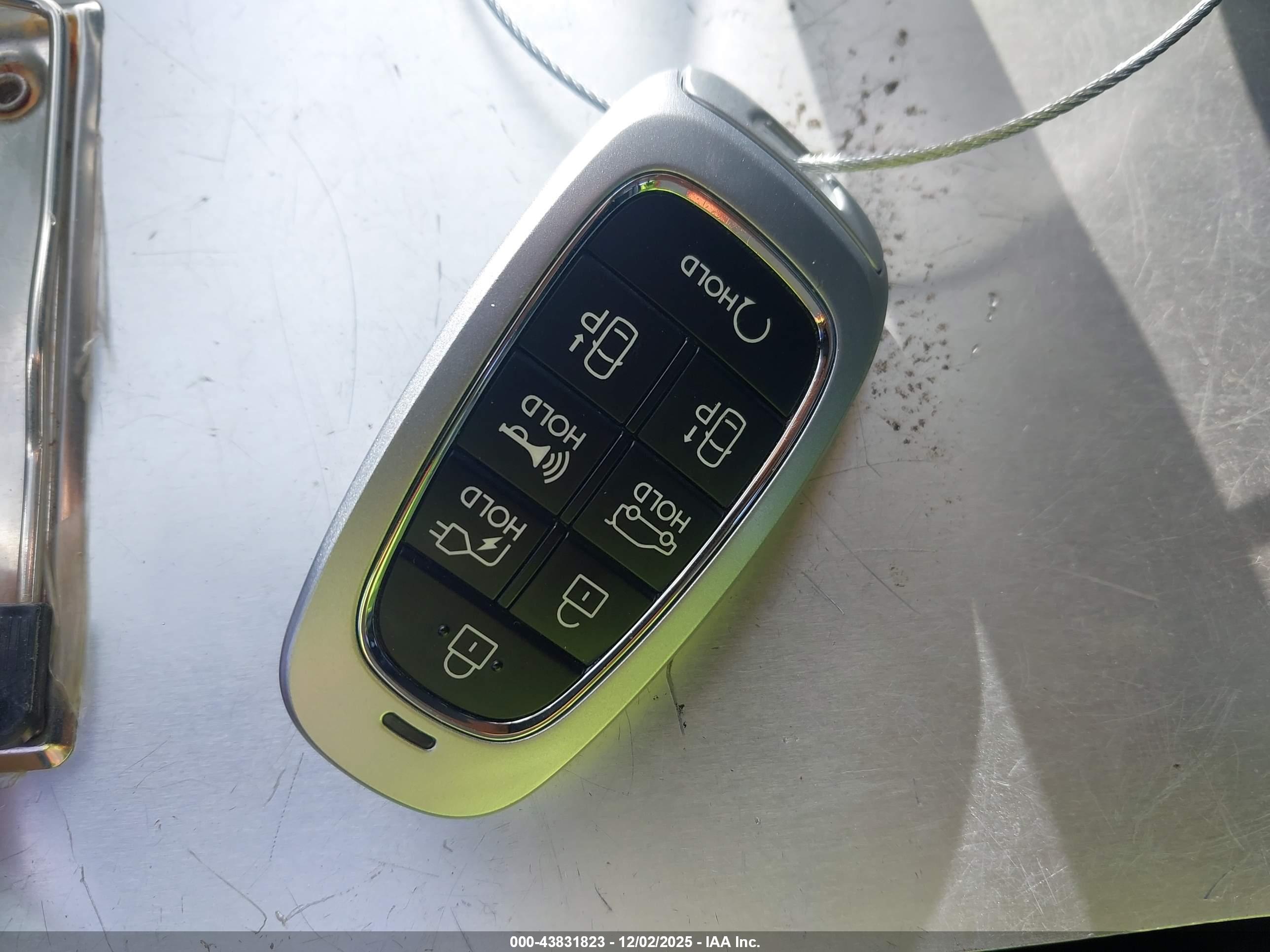 HYUNDAI IONIQ image 11