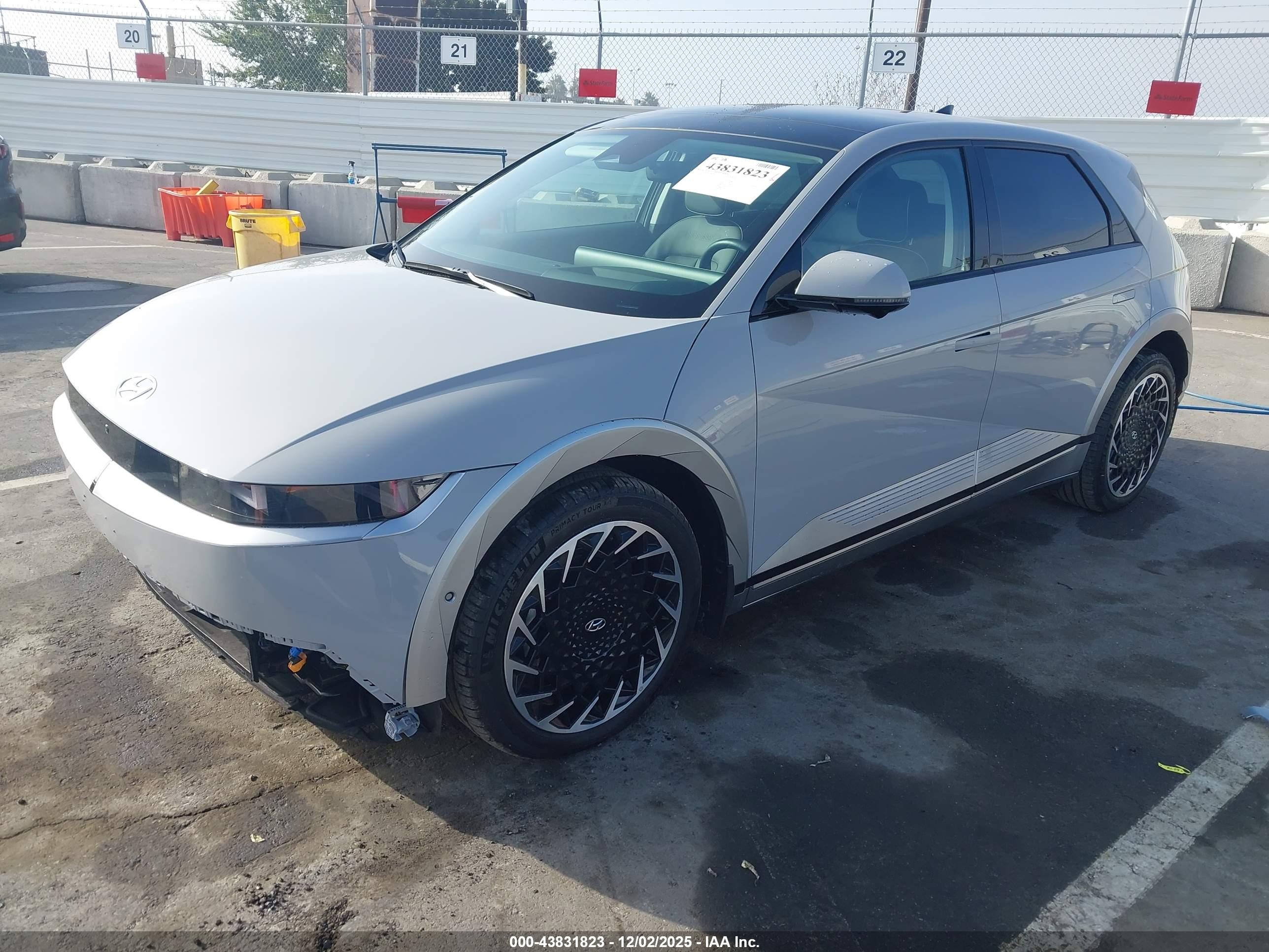 HYUNDAI IONIQ image 2
