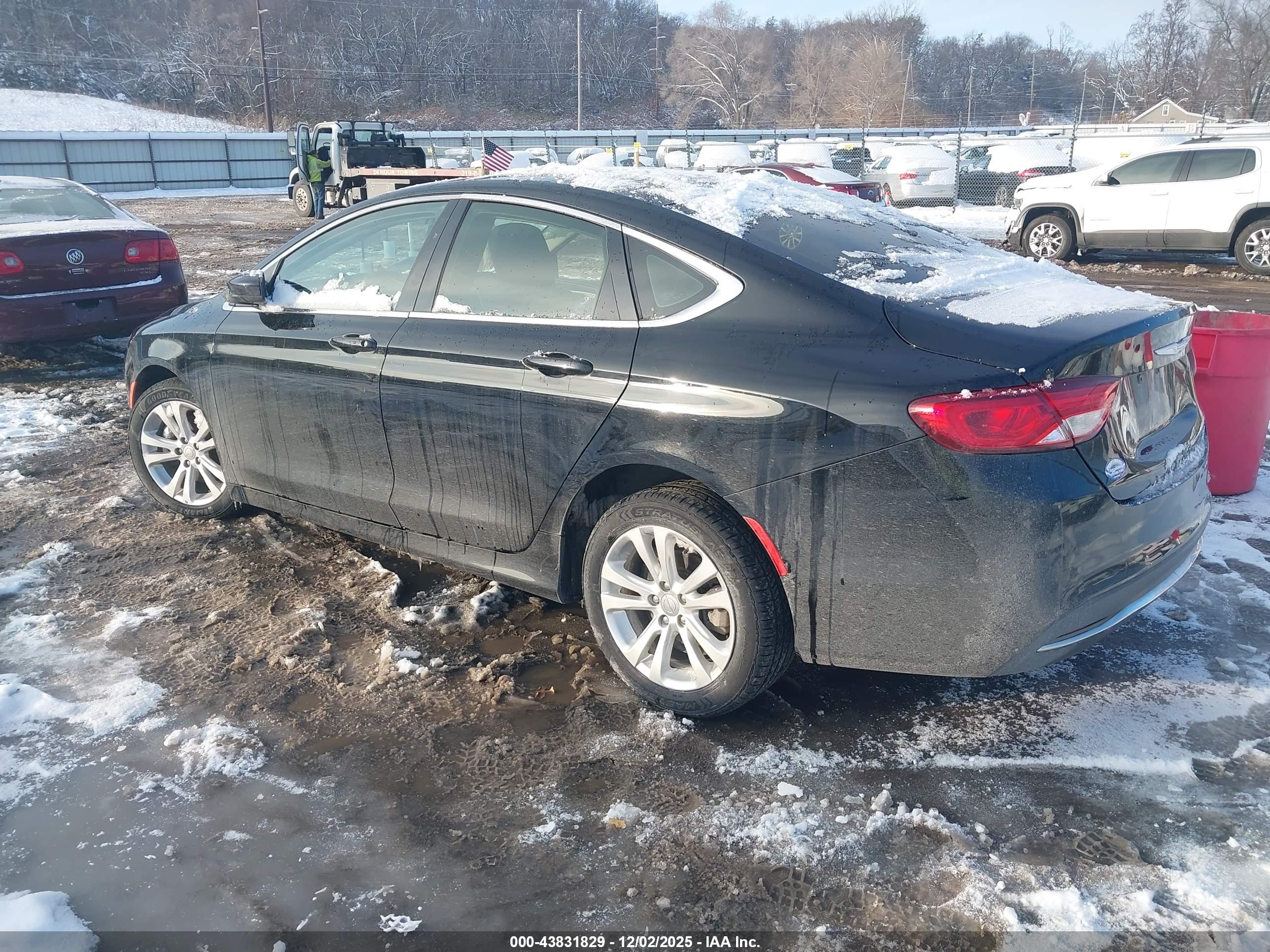 CHRYSLER 200 image 3