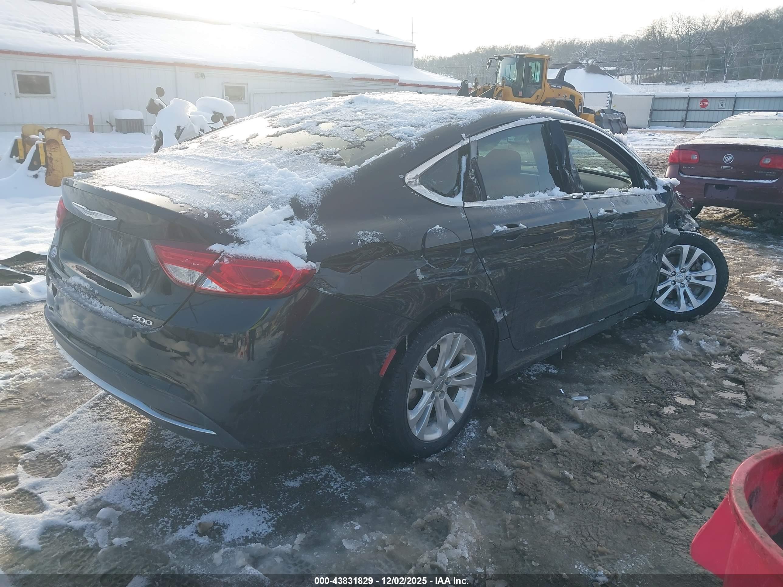 CHRYSLER 200 image 4
