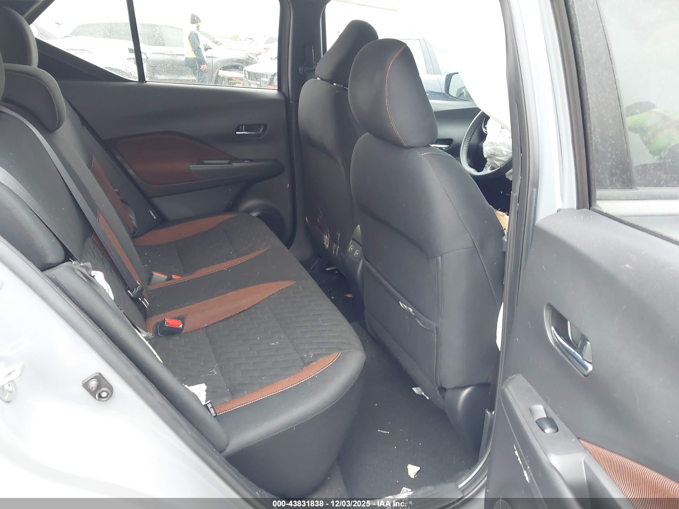 NISSAN KICKS image 8